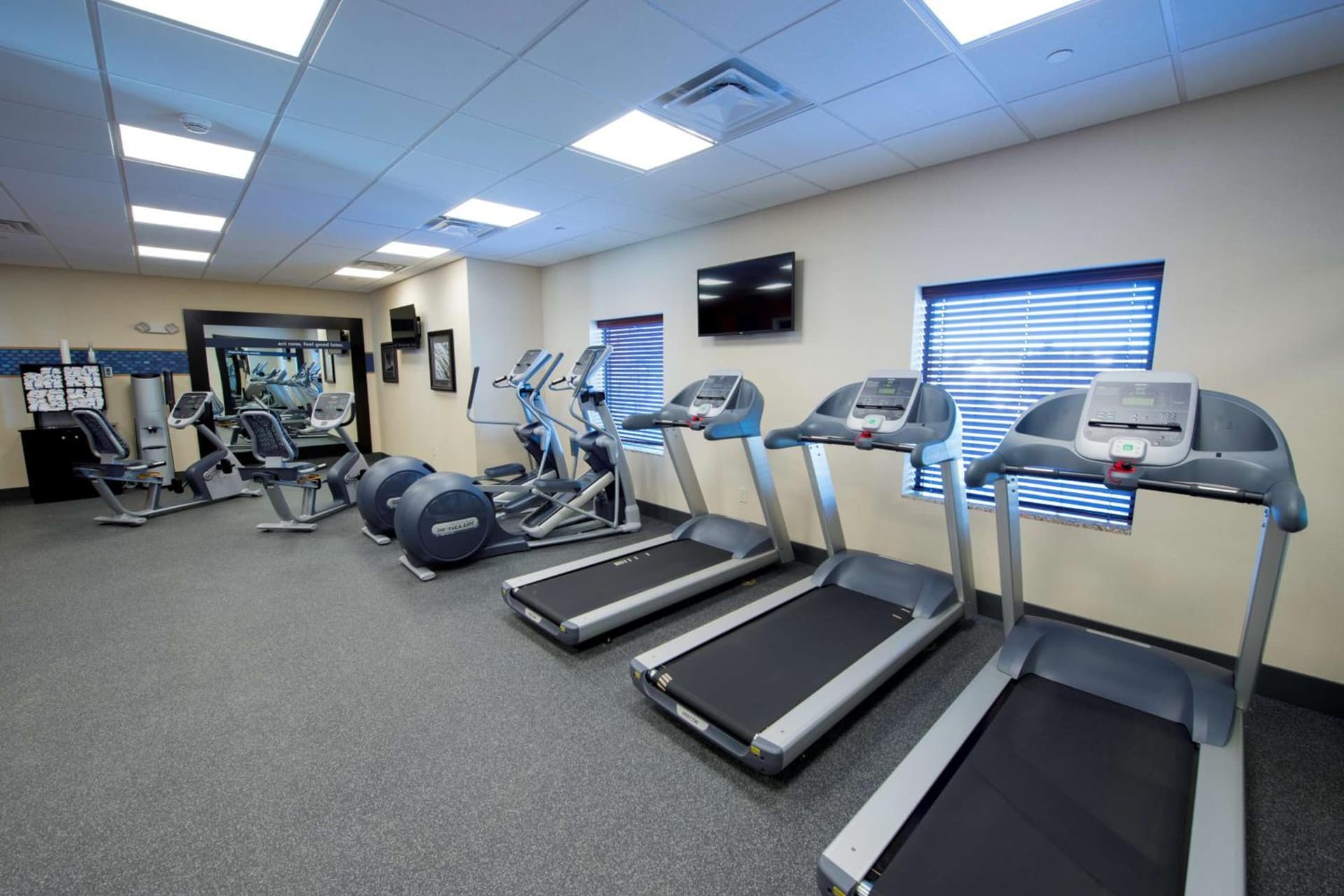 Hampton Inn & Suites Bismarck Northwest gallery photo in Bismarck, ND — image 27