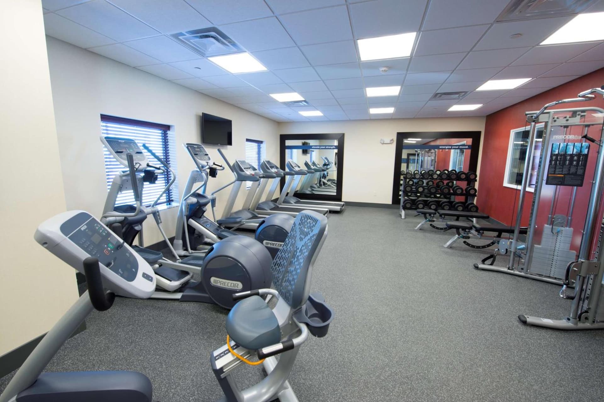 Hampton Inn & Suites Bismarck Northwest gallery photo in Bismarck, ND — image 32