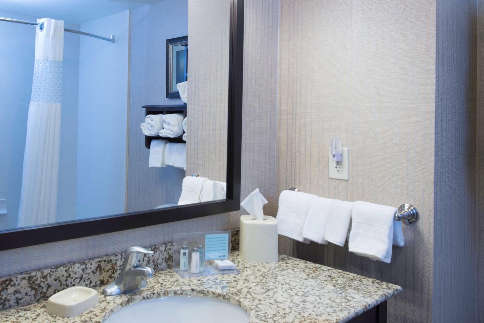 Hampton Inn & Suites Bismarck Northwest gallery photo in Bismarck, ND — image 20