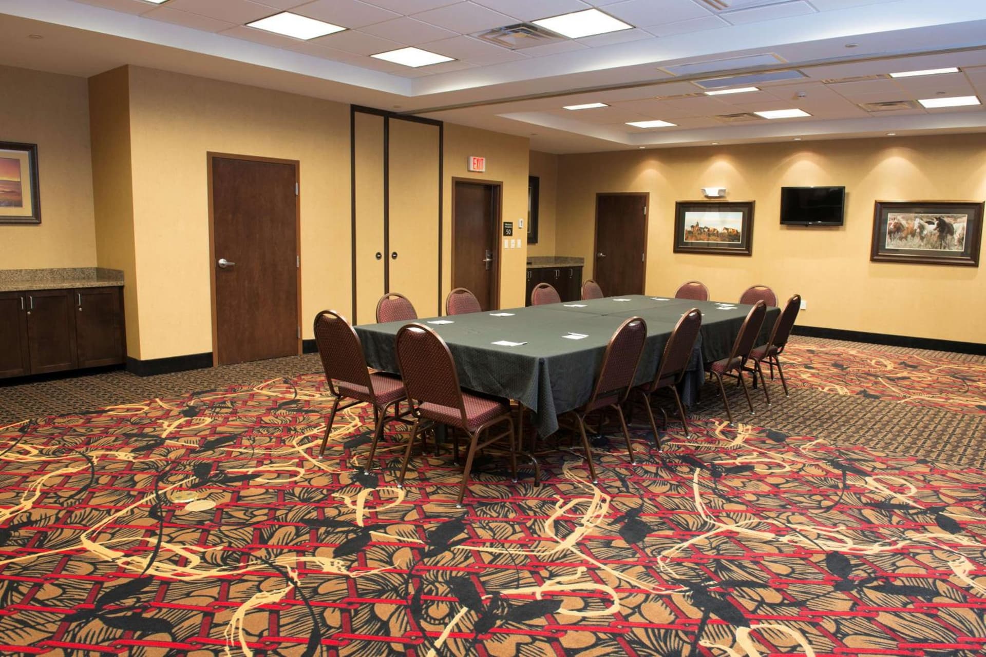 Hampton Inn & Suites Bismarck Northwest gallery photo in Bismarck, ND — image 7