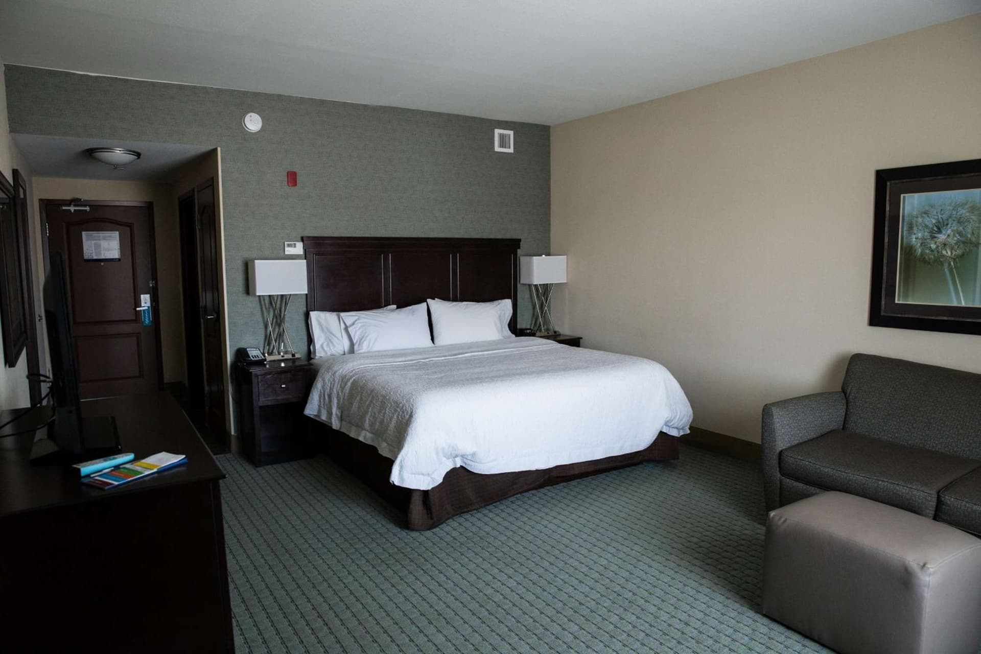 Hampton Inn & Suites Bismarck Northwest gallery photo in Bismarck, ND — image 30