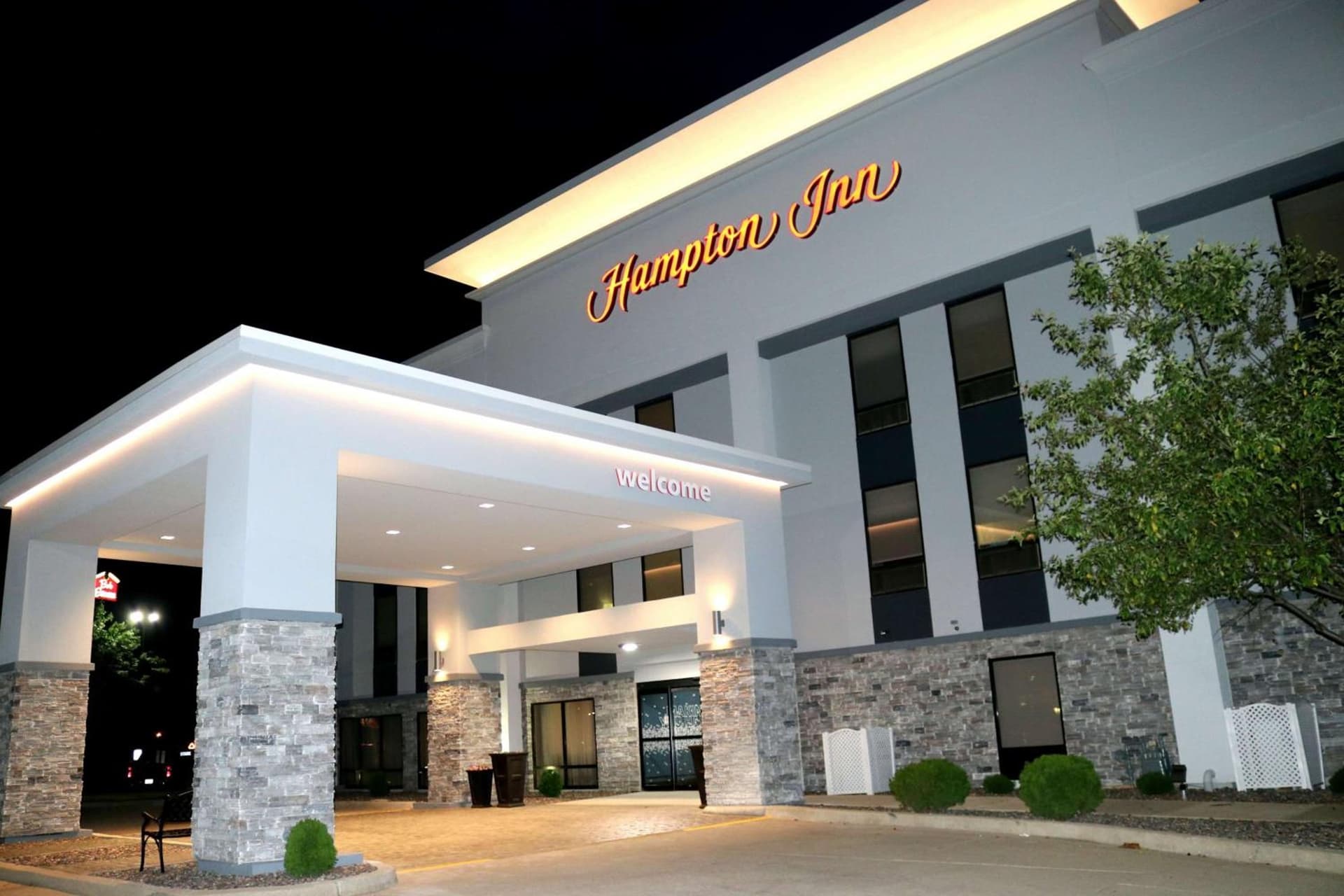 Hampton Inn Bloomington West exterior or lobby in Bloomington, IL — main listing photo