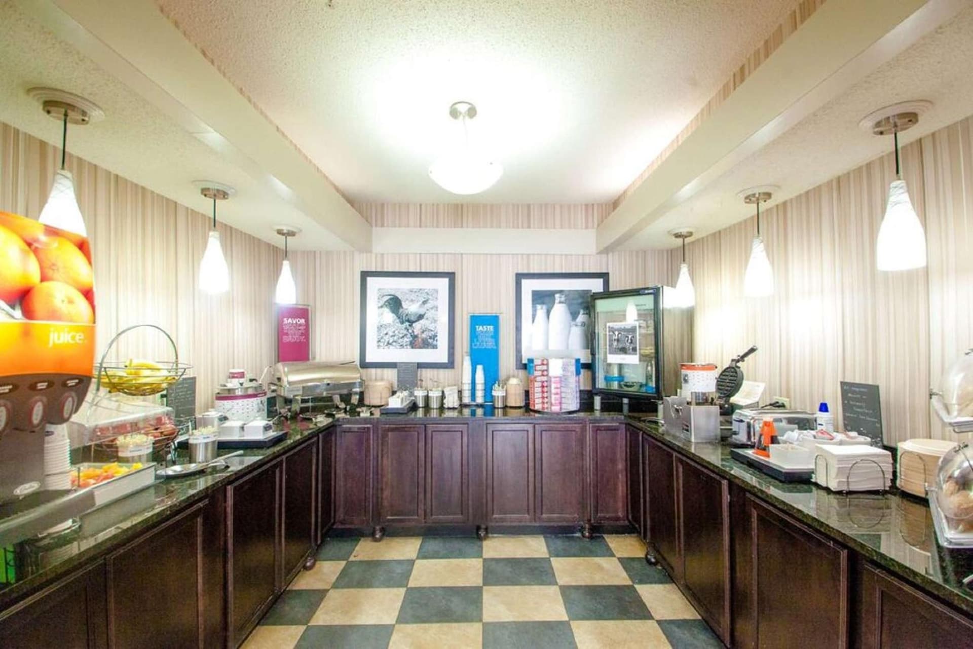 Hampton Inn Bloomington West gallery photo in Bloomington, IL — image 18