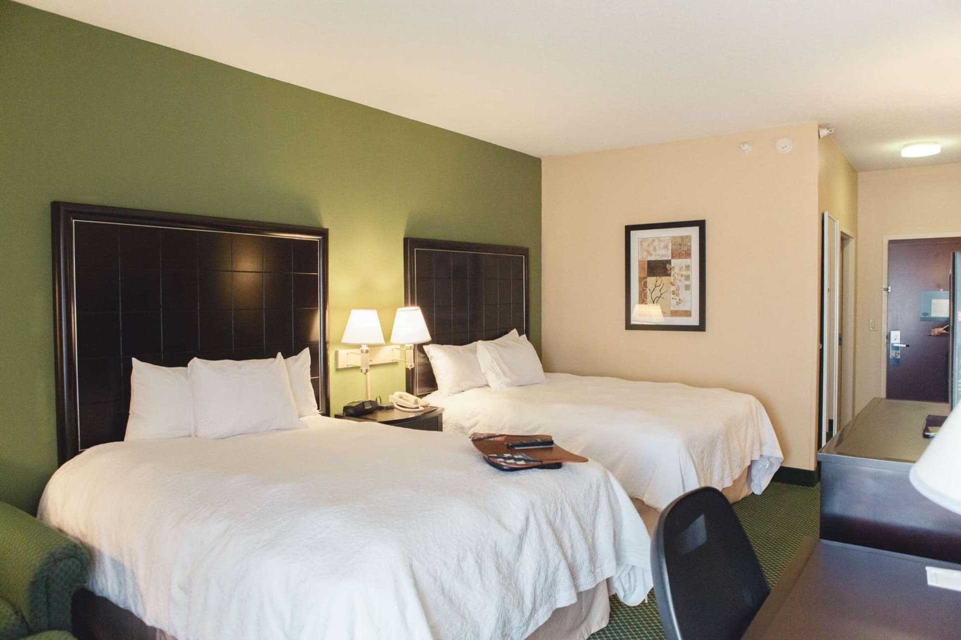 Hampton Inn Bloomington West interior in Bloomington, IL — gallery photo 2