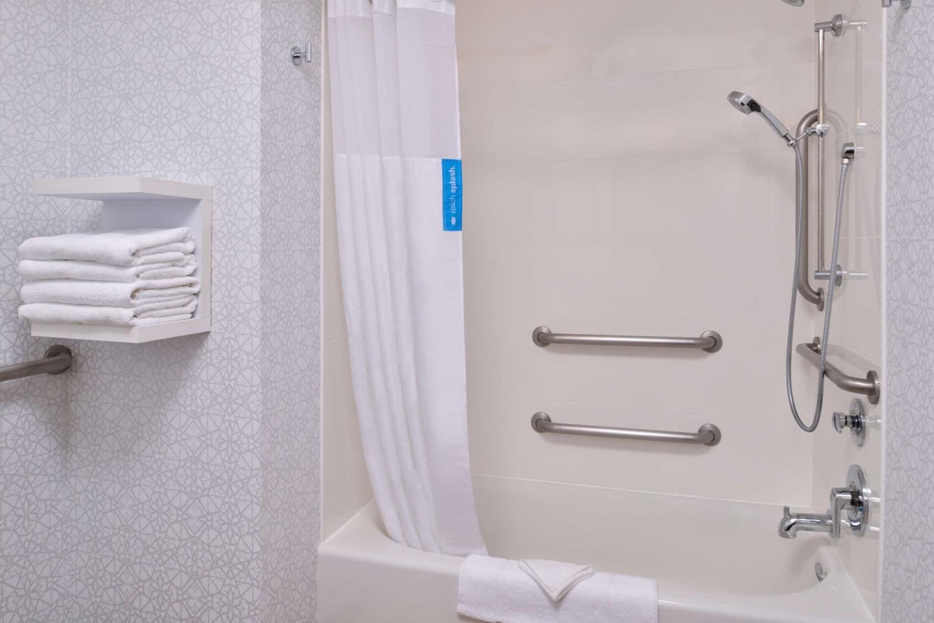 Hampton Inn & Suites Boise/Spectrum interior in Boise, ID — gallery photo 2