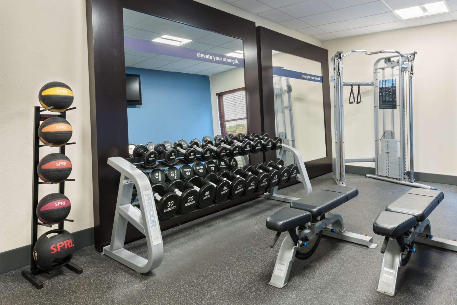 Hampton Inn Boston / Marlborough interior in Marlborough, MA — gallery photo 2