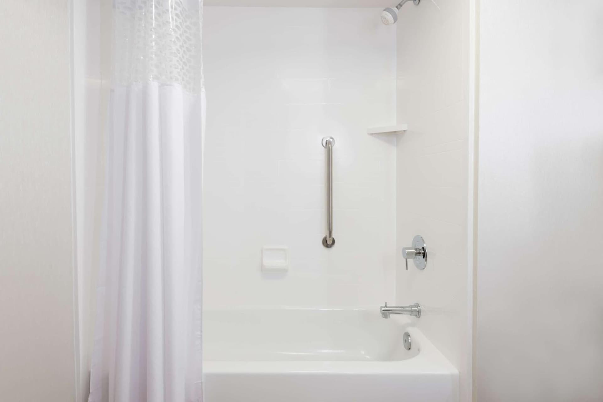 Hampton Inn Boston / Marlborough gallery photo in Marlborough, MA — image 10