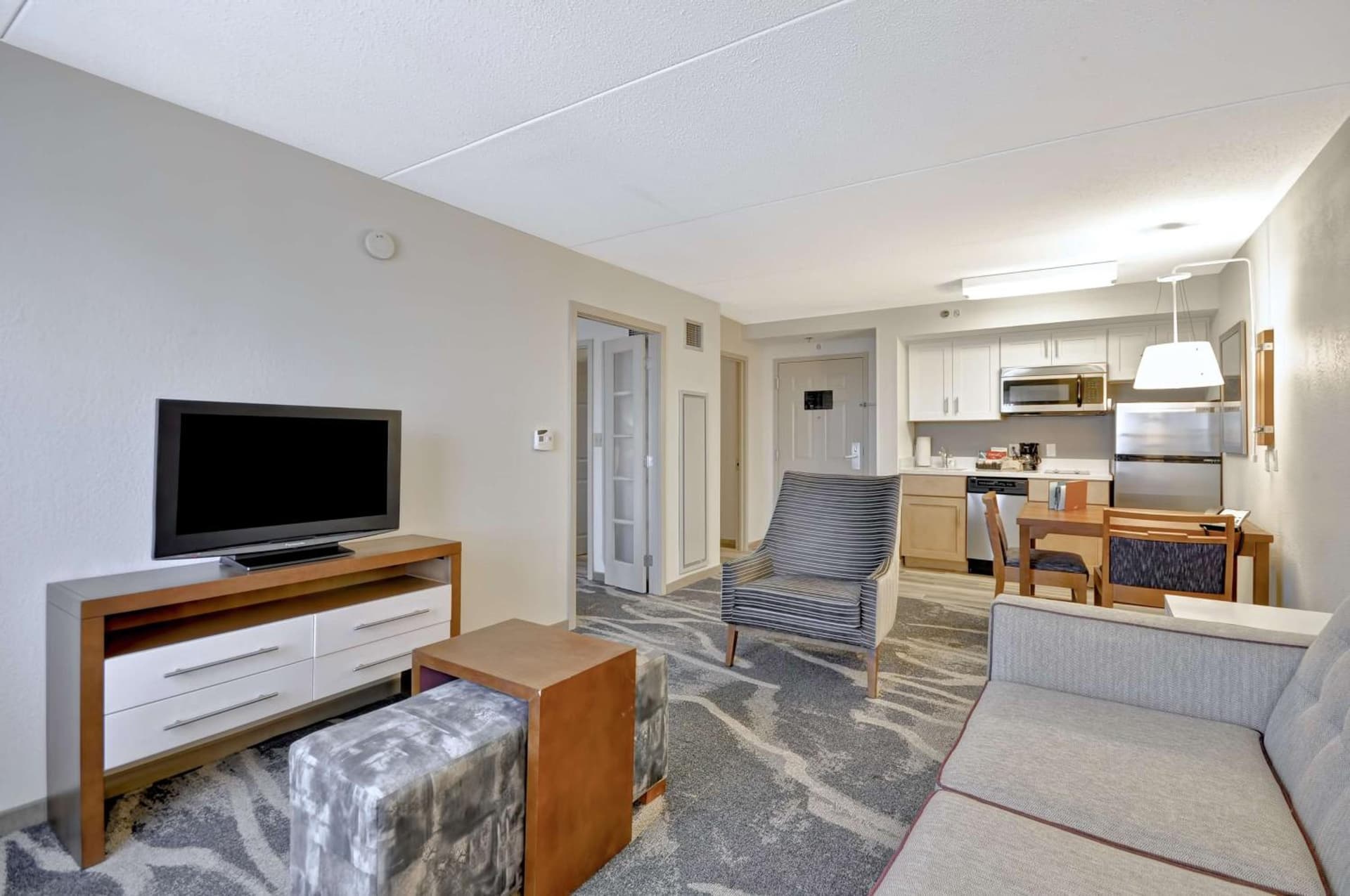 Homewood Suites by Hilton Boston - Peabody interior in Peabody, MA — gallery photo 2