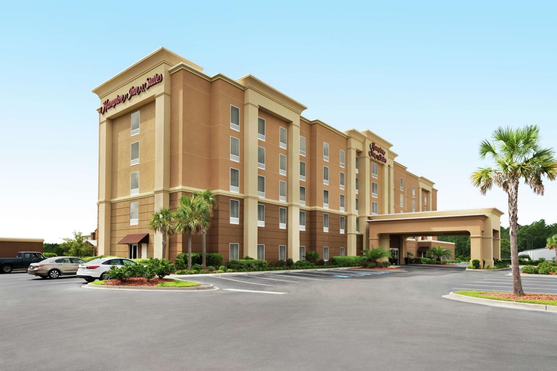 Hampton Inn & Suites Brunswick featured exterior or lobby in Brunswick, GA — similar hotel