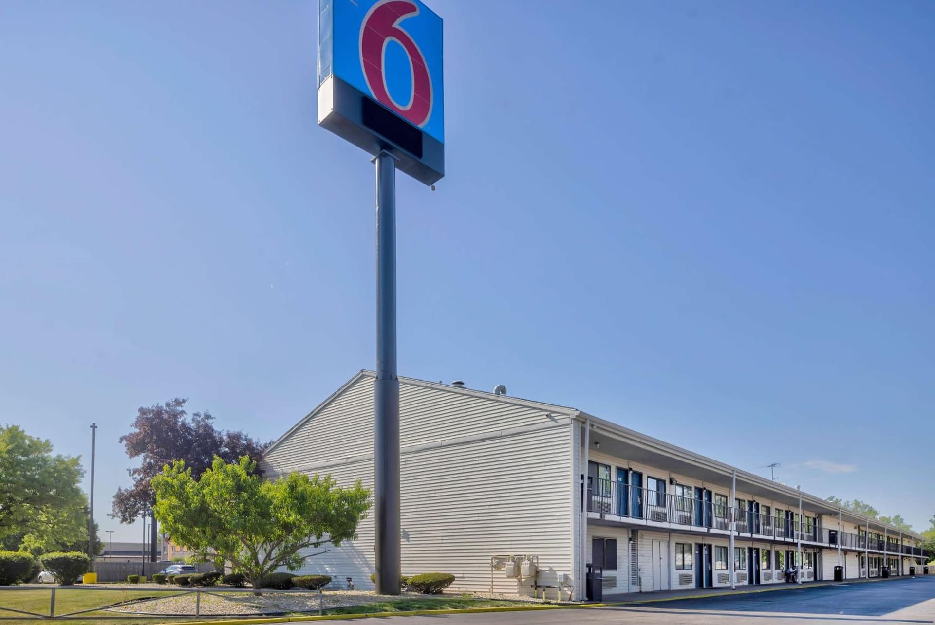 Motel 6-Hammond, IN - Chicago Area interior in Hammond, IN — gallery photo 2