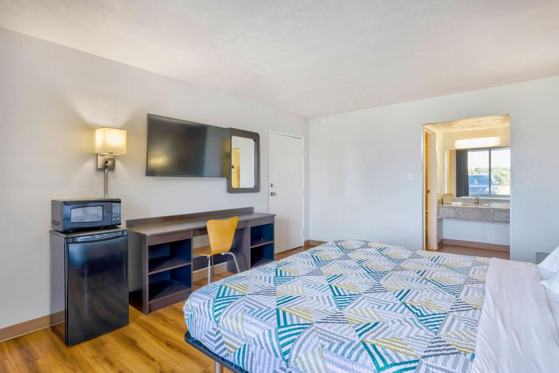 Motel 6-Mount Jackson, VA - Shenandoah property views in Mount Jackson, VA — gallery photo 3