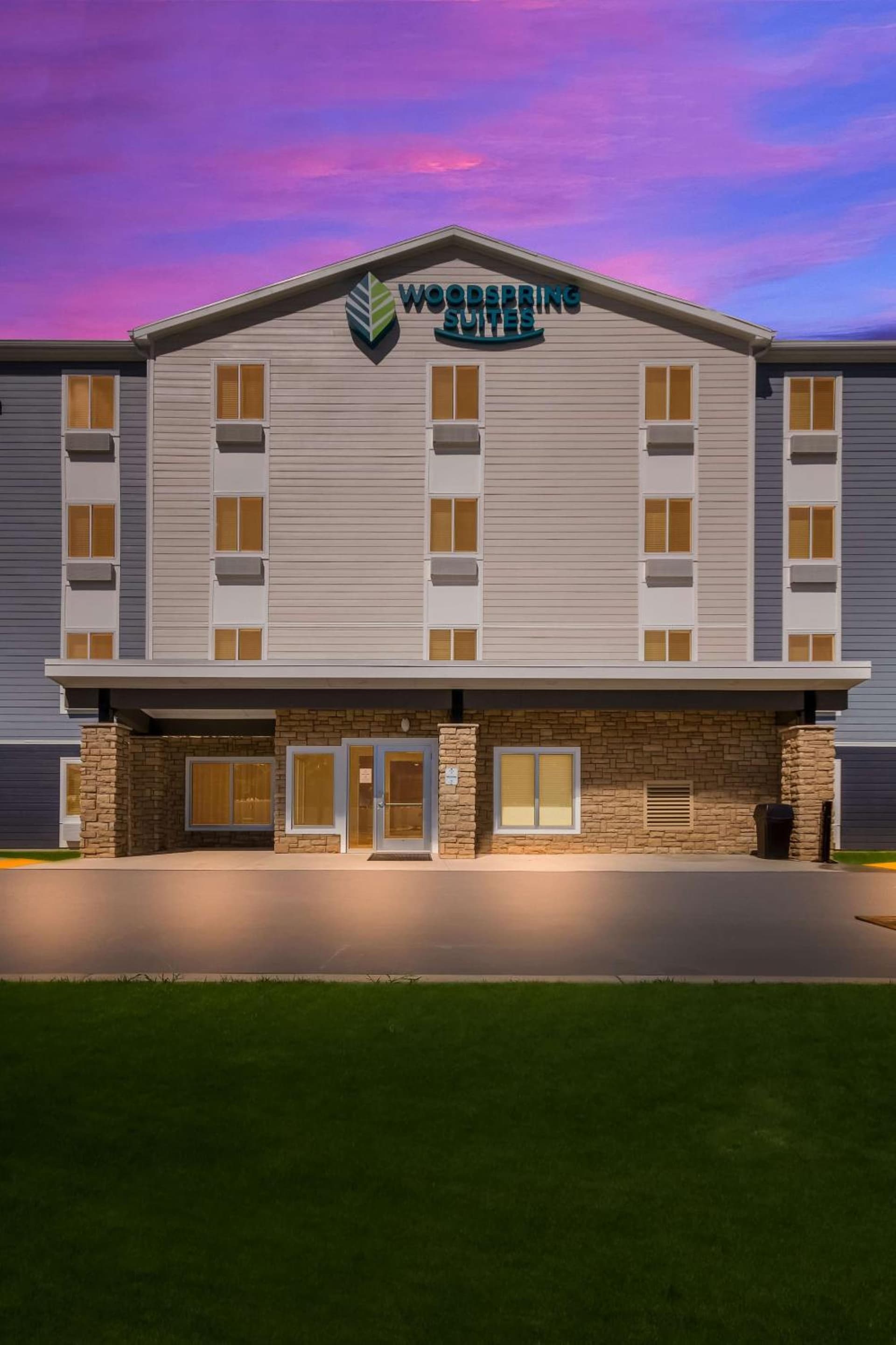 WoodSpring Suites Panama City Beach interior in Panama City Beach, FL — gallery photo 2