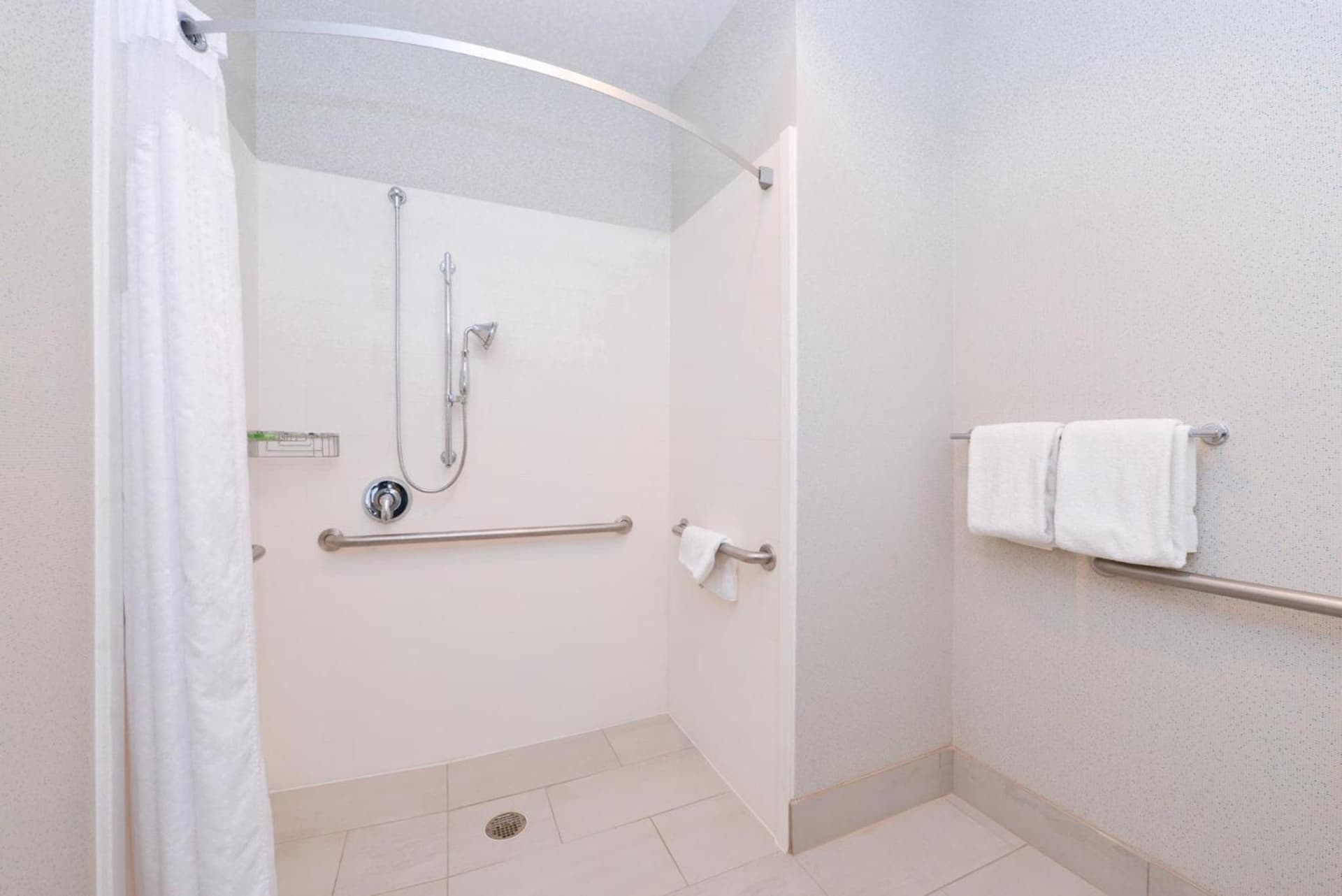 Holiday Inn Express Wixom by IHG gallery photo in Wixom, MI — image 24