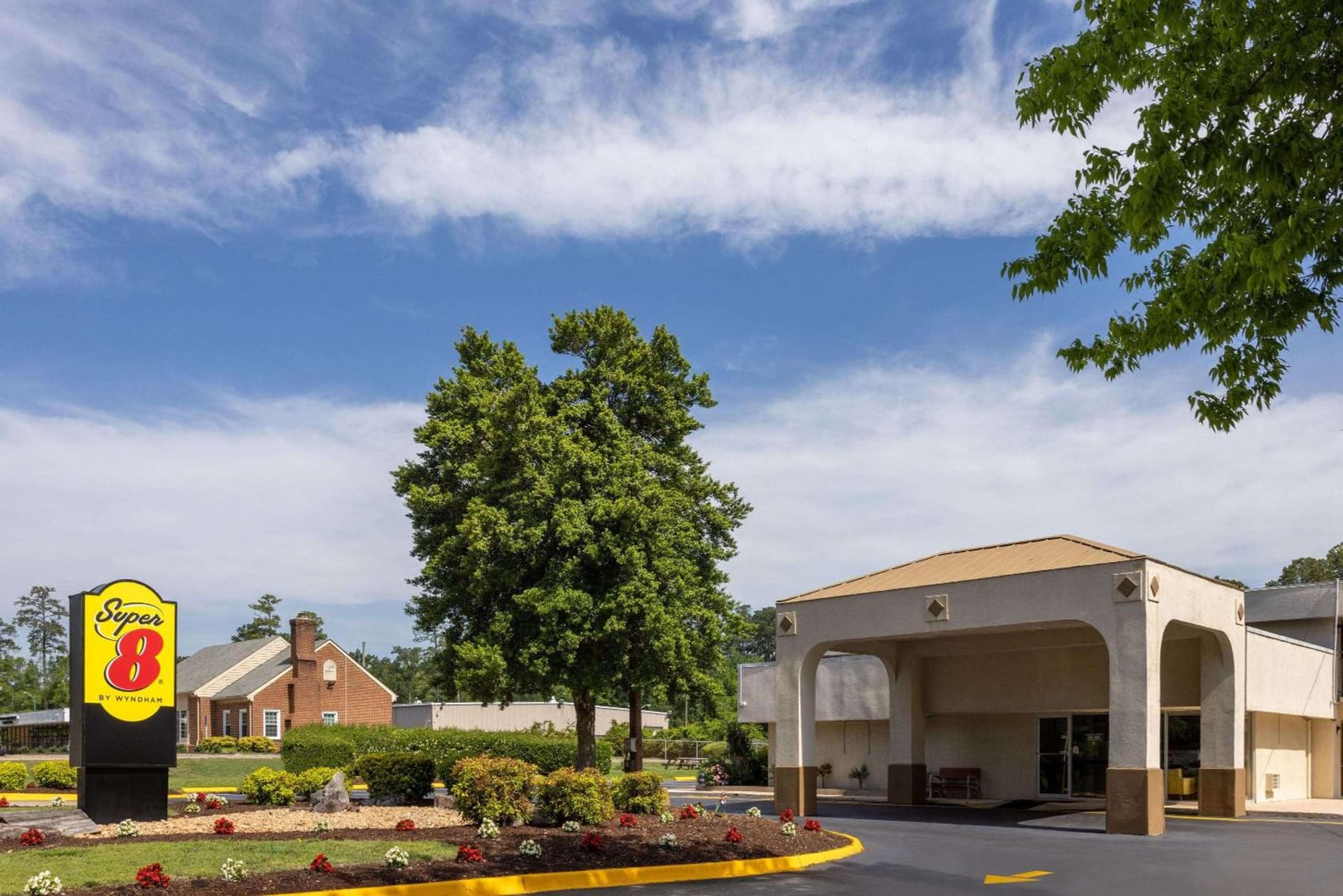 Super 8 by Wyndham Williamsburg/Historic Area featured exterior or lobby in Williamsburg, VA — similar hotel