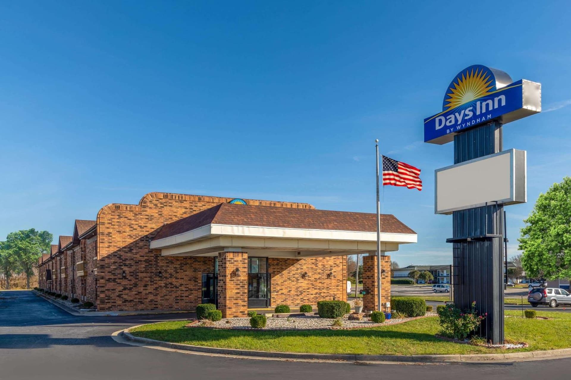 Days Inn by Wyndham Anderson IN interior in Anderson, IN — gallery photo 2