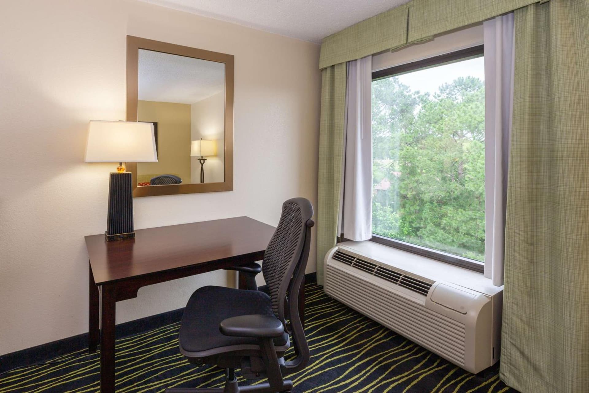 Hampton Inn Columbia I-26/Harbison Blvd gallery photo in Columbia, SC — image 39