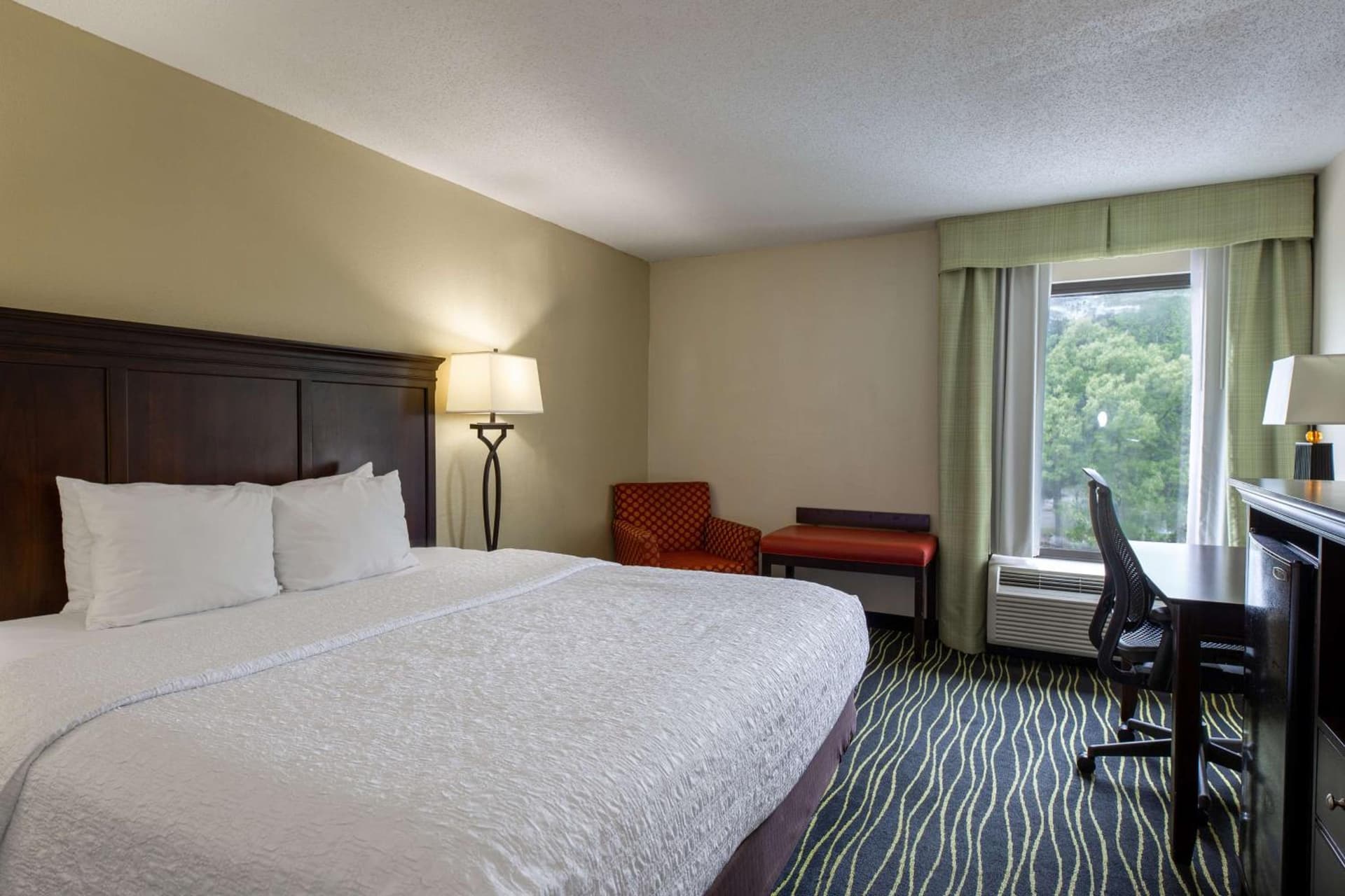 Hampton Inn Columbia I-26/Harbison Blvd gallery photo in Columbia, SC — image 47
