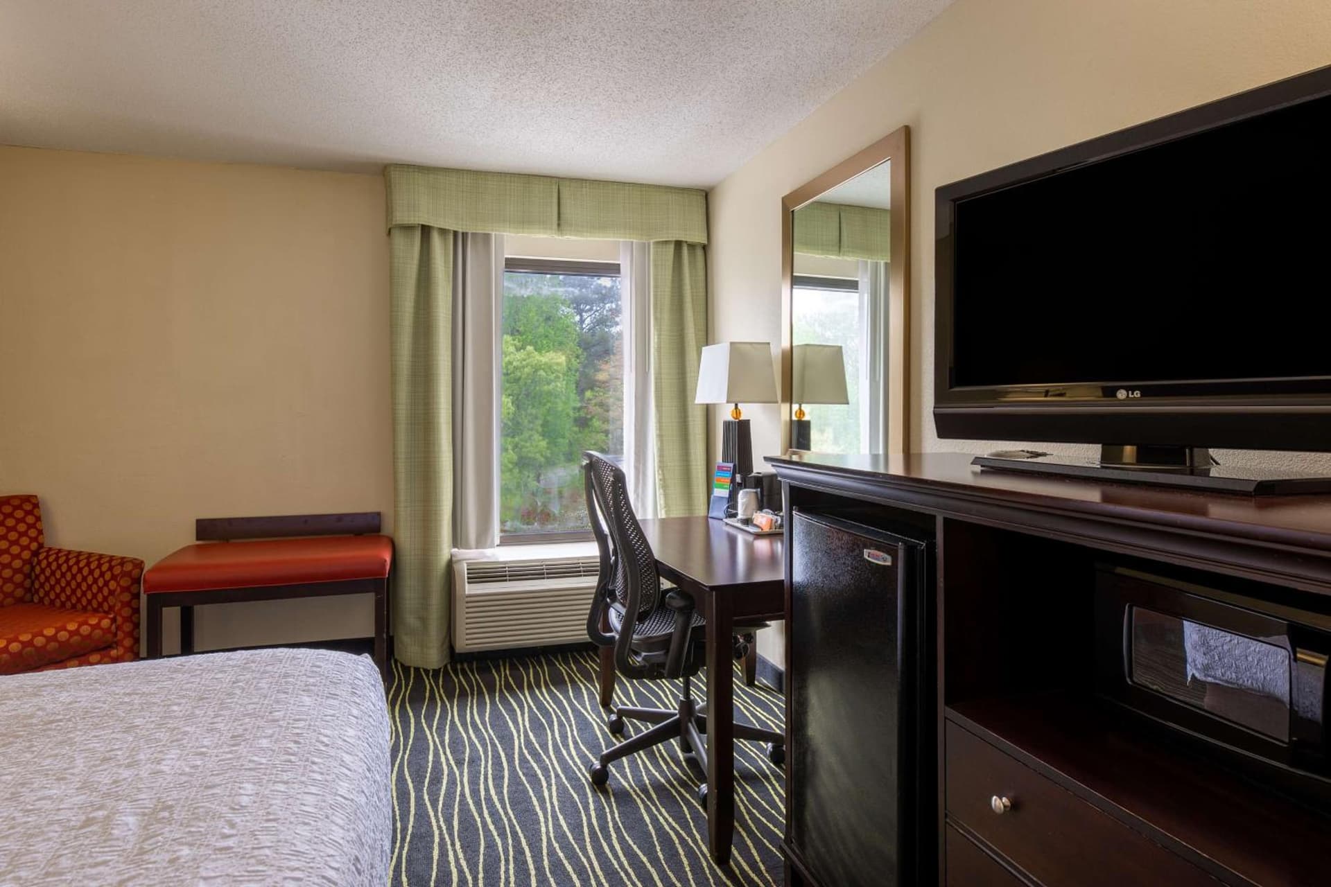 Hampton Inn Columbia I-26/Harbison Blvd gallery photo in Columbia, SC — image 57