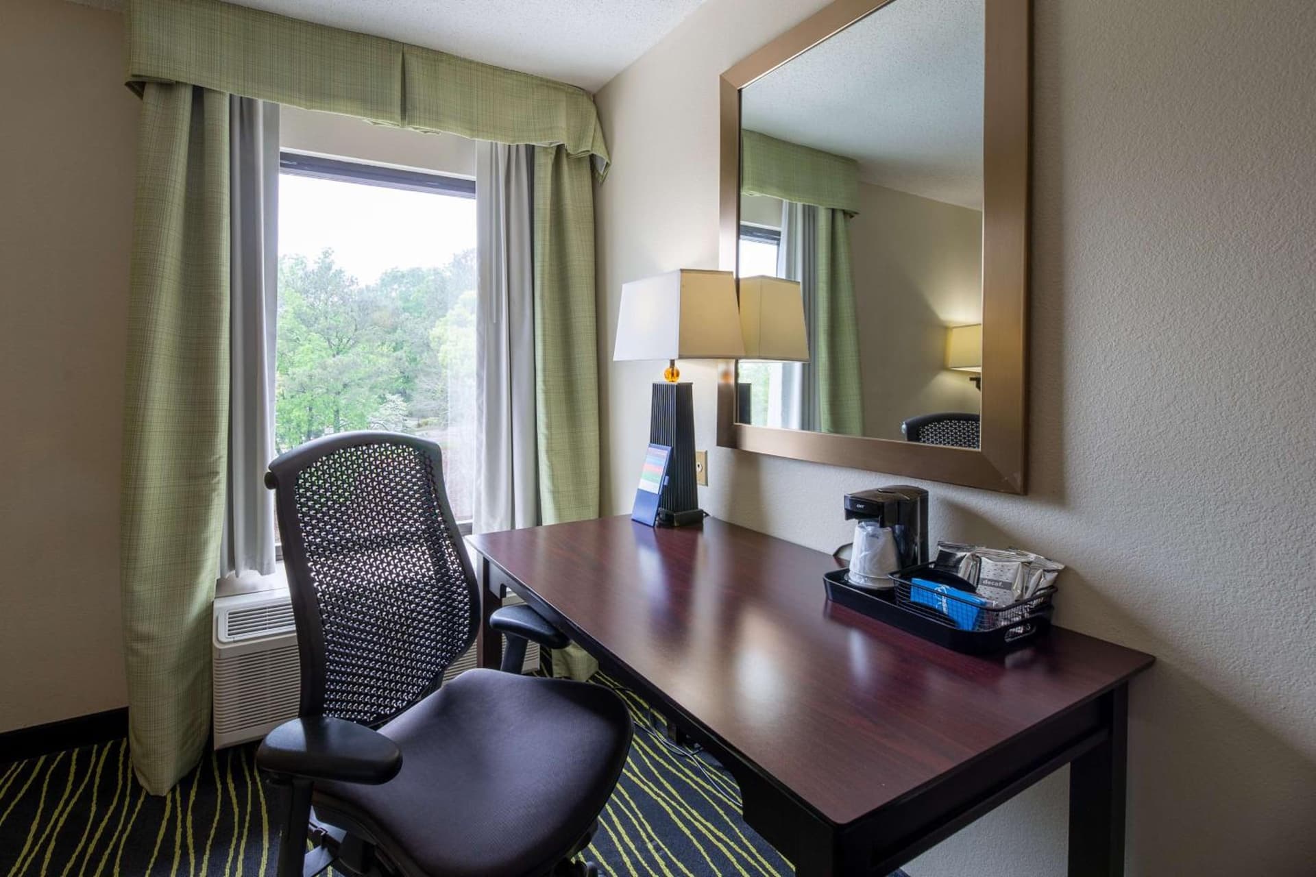 Hampton Inn Columbia I-26/Harbison Blvd gallery photo in Columbia, SC — image 45