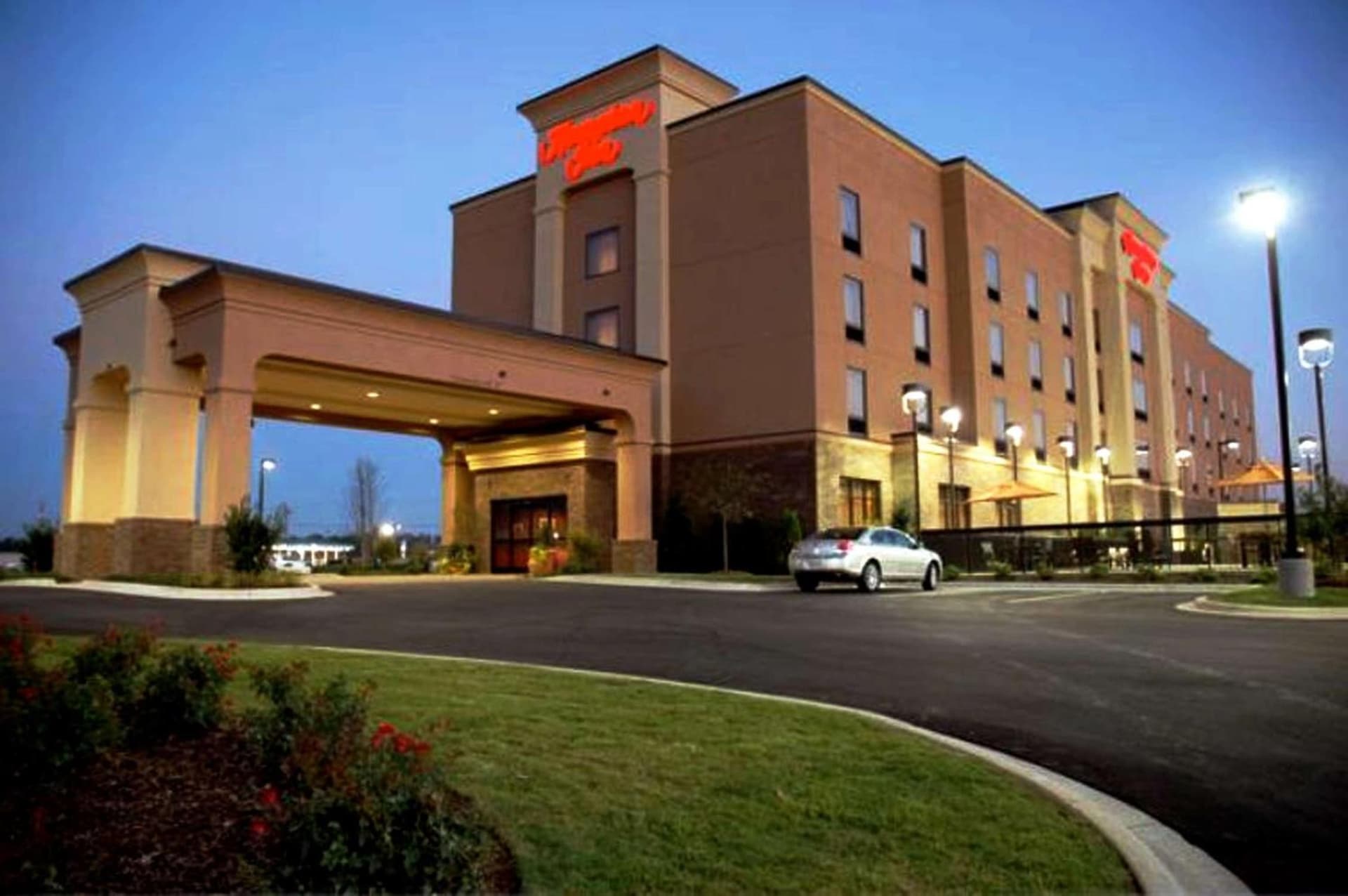 Hampton Inn Calera property views in Calera, AL — gallery photo 3