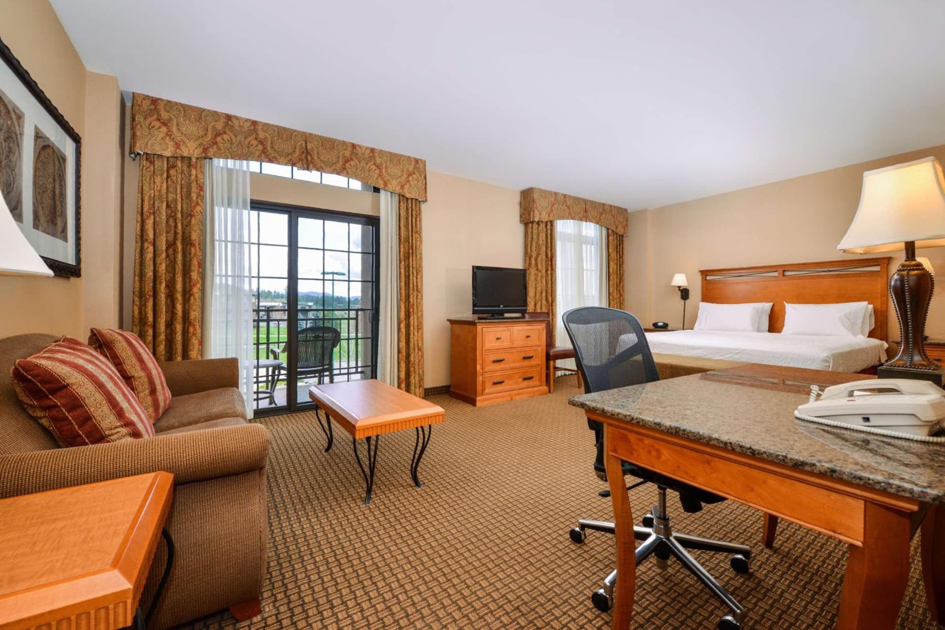 Hampton Inn and Suites Coeur d'Alene gallery photo in Coeur d'Alene, ID — image 17