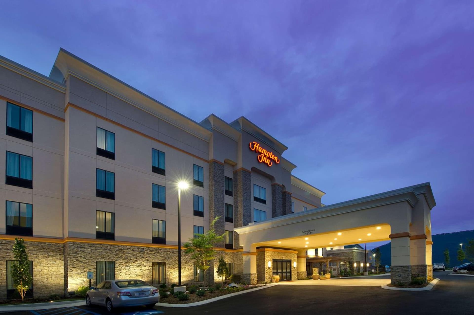 Hampton Inn Chattanooga West/Lookout Mountain interior in Chattanooga, TN — gallery photo 2