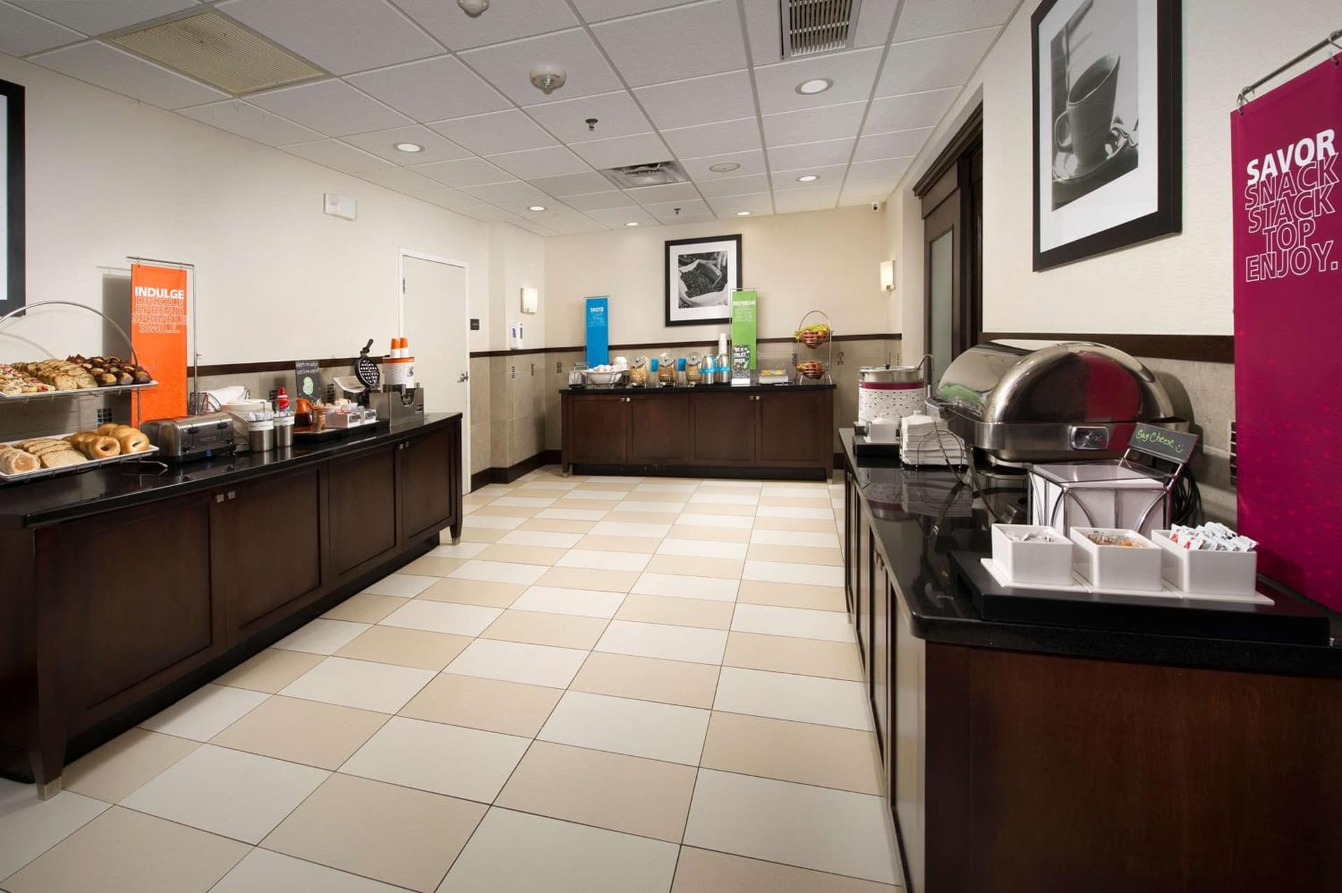 Hampton Inn & Suites Chicago Southland-Matteson interior in Matteson, IL — gallery photo 2