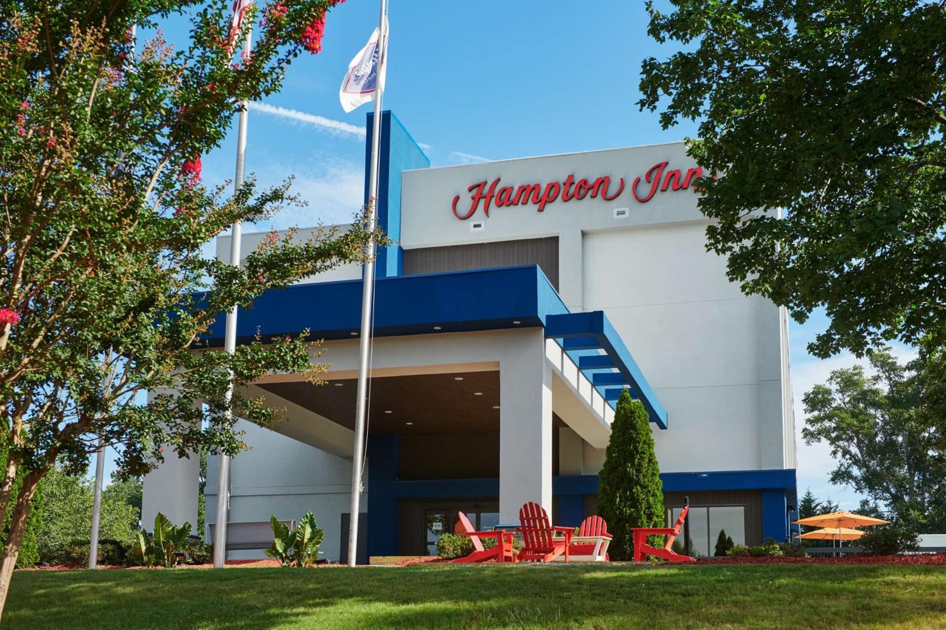 Hampton Inn Clemson interior in Clemson, SC — gallery photo 2