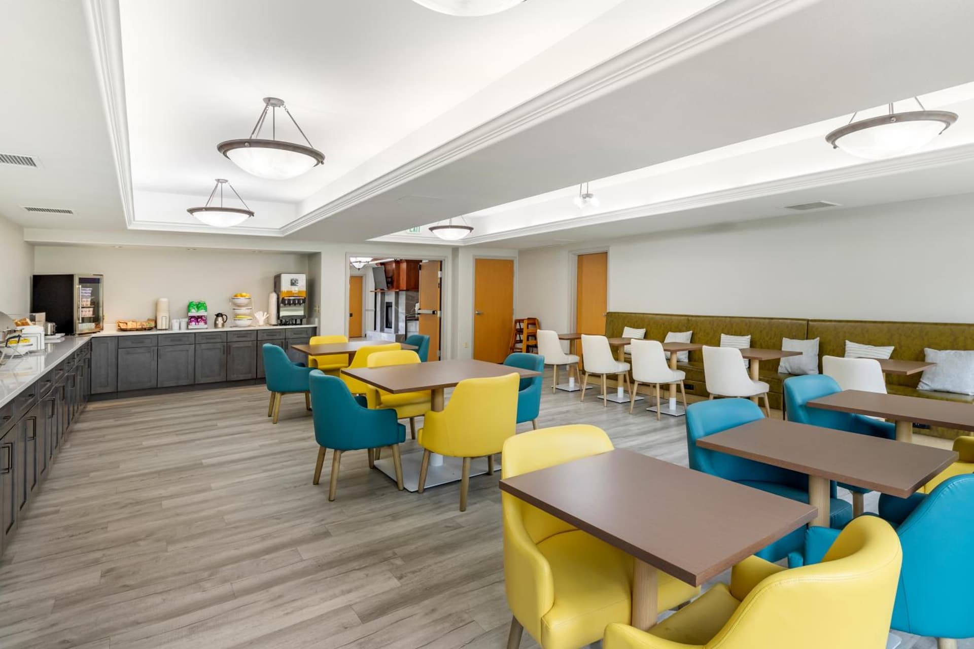 Comfort Inn & Suites Glenwood Springs On The River property views in Glenwood Springs, CO — gallery photo 3