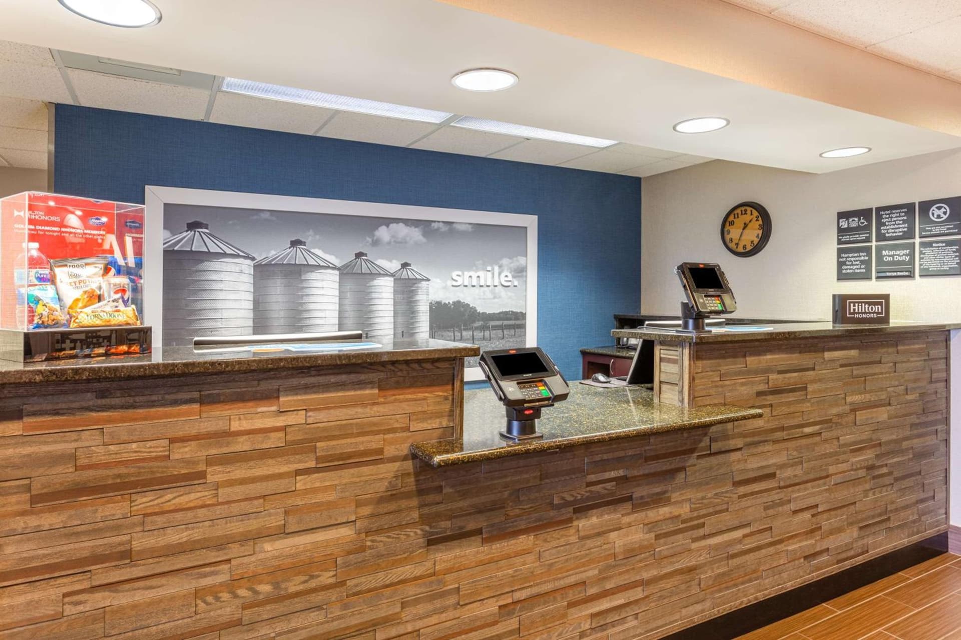 Hampton Inn Cedar Rapids interior in Cedar Rapids, IA — gallery photo 2