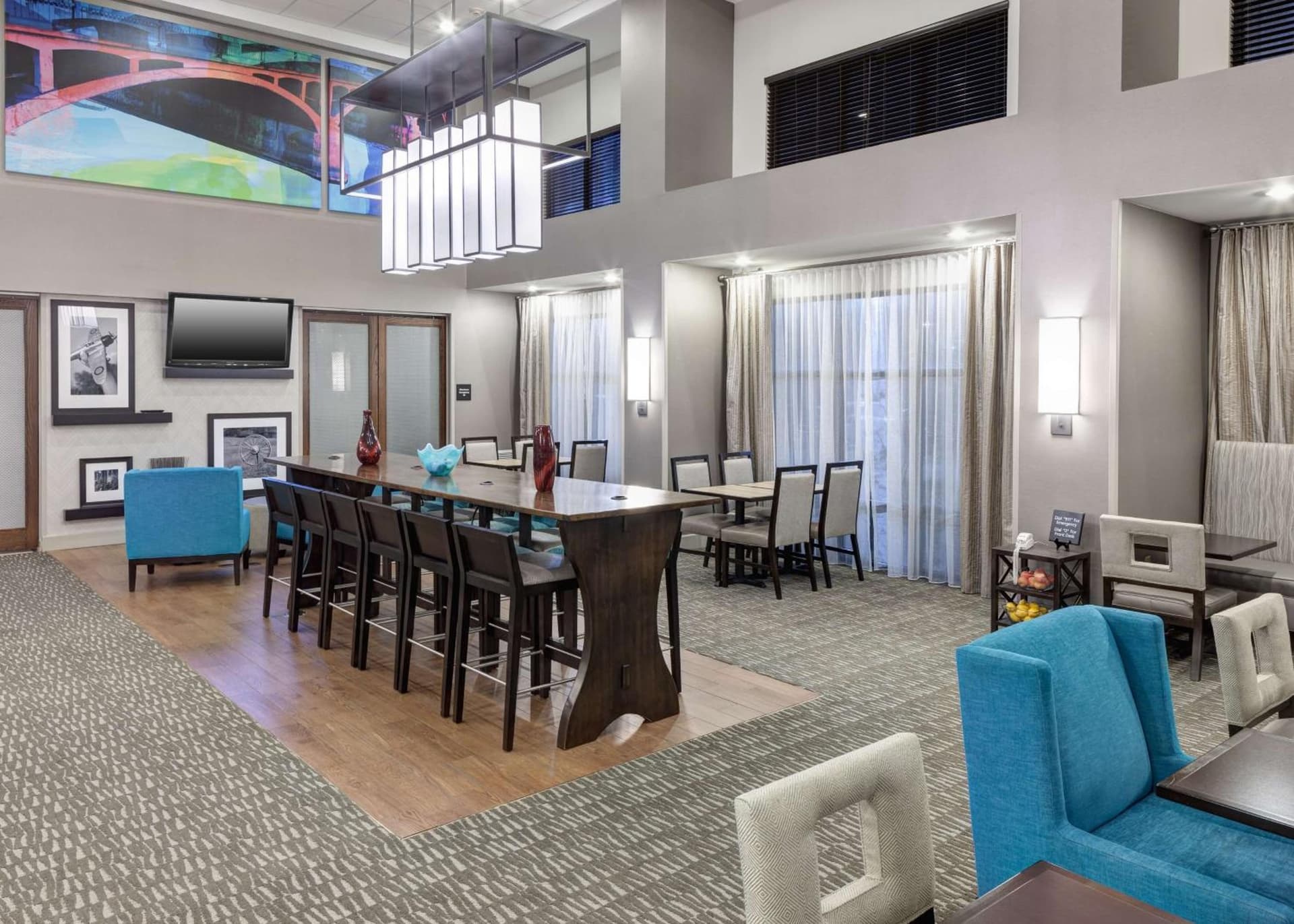 Hampton Inn & Suites Cedar Rapids property views in Cedar Rapids, IA — gallery photo 3