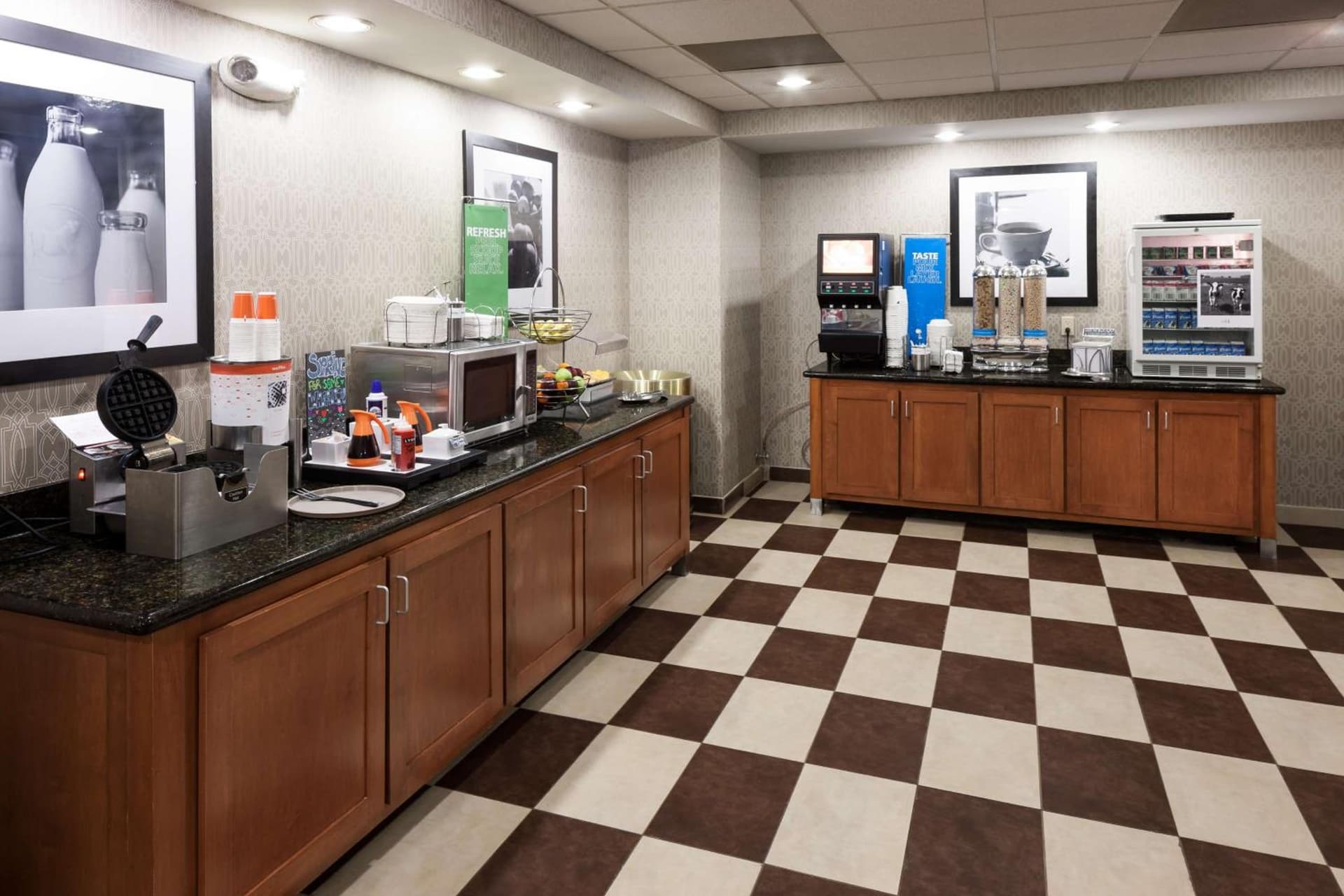 Hampton Inn & Suites Cedar Rapids gallery photo in Cedar Rapids, IA — image 20