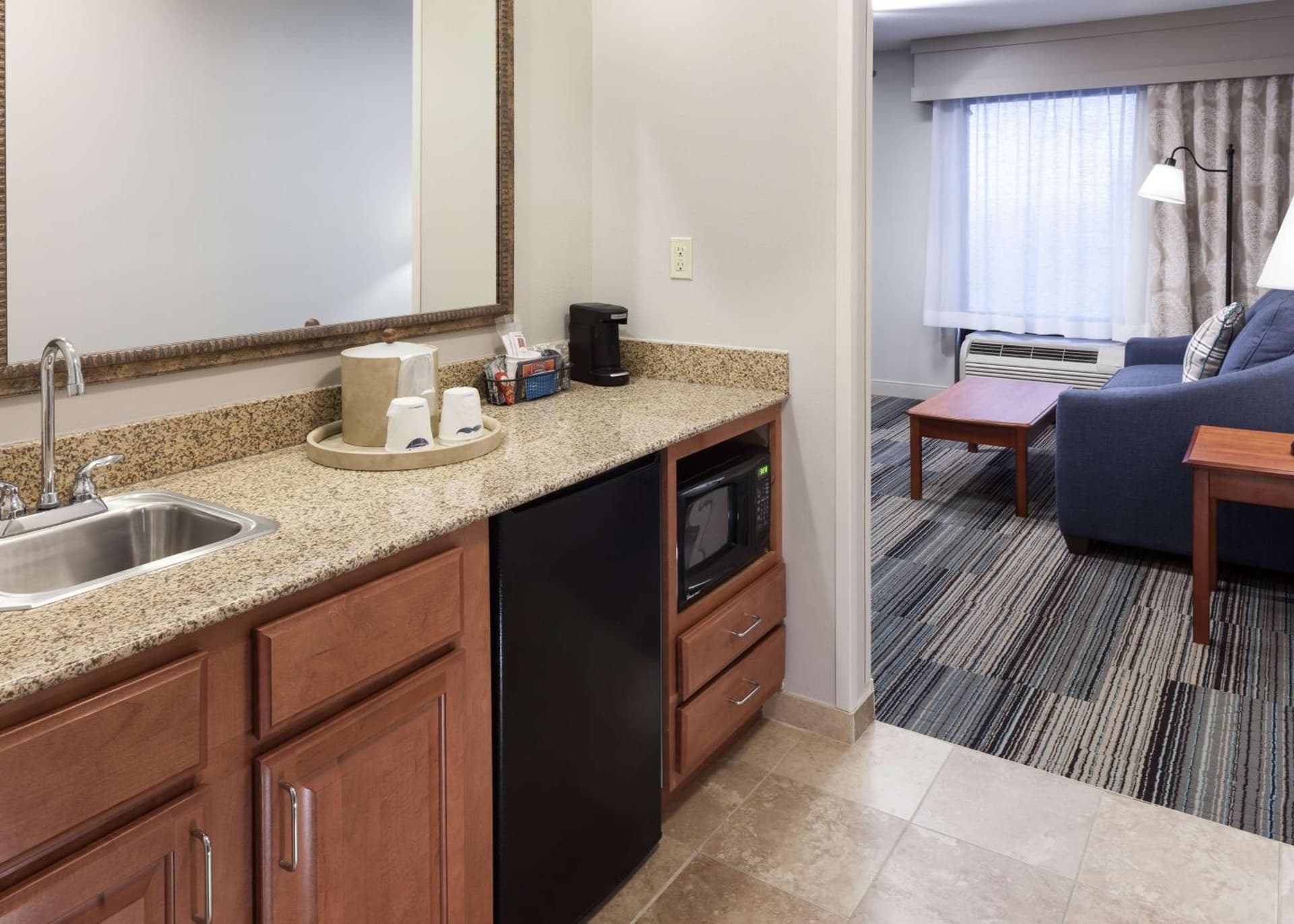 Hampton Inn & Suites Cedar Rapids property views in Cedar Rapids, IA — gallery photo 3