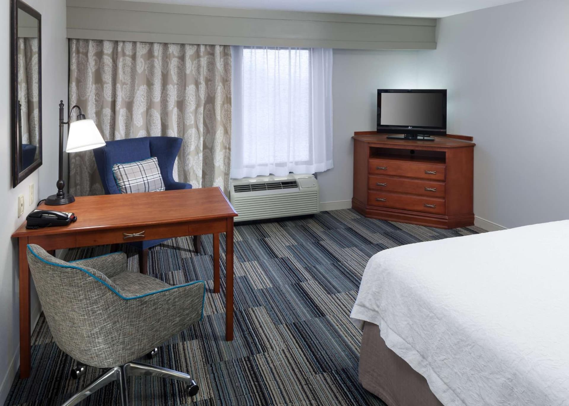 Hampton Inn & Suites Cedar Rapids gallery photo in Cedar Rapids, IA — image 17