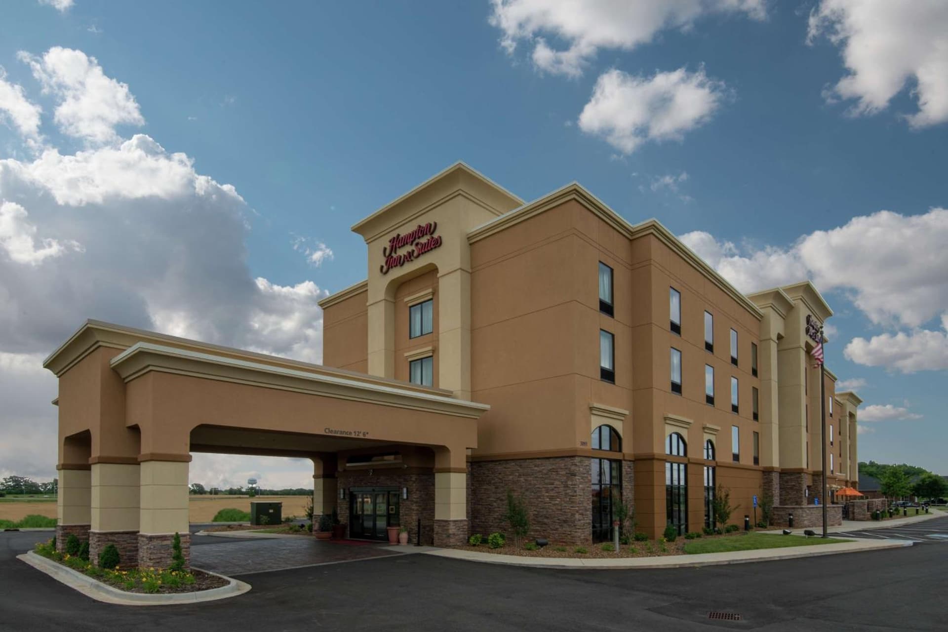 Hampton Inn & Suites Clarksville property views in Clarksville, TN — gallery photo 3