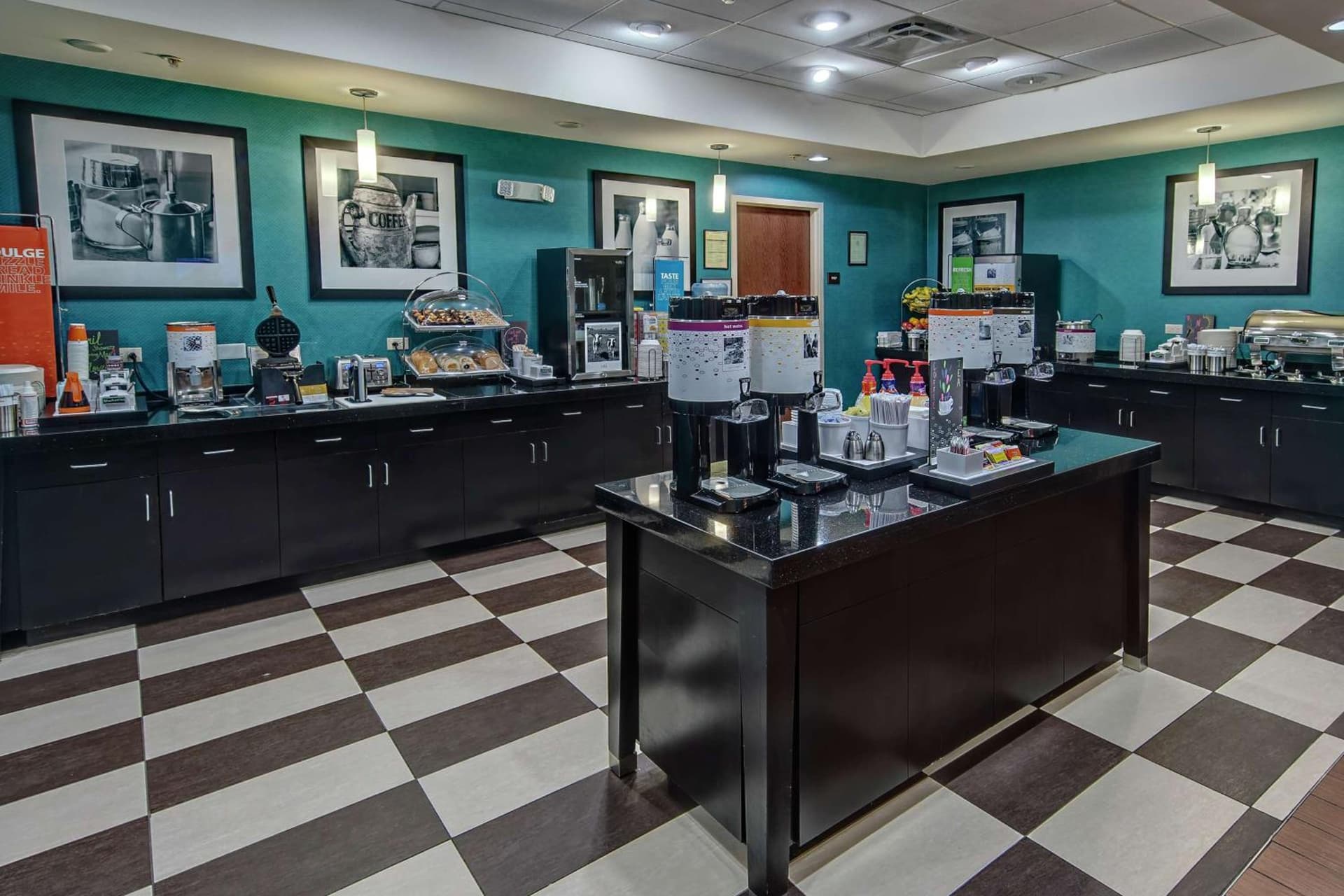 Hampton Inn & Suites Clarksville gallery photo in Clarksville, TN — image 35