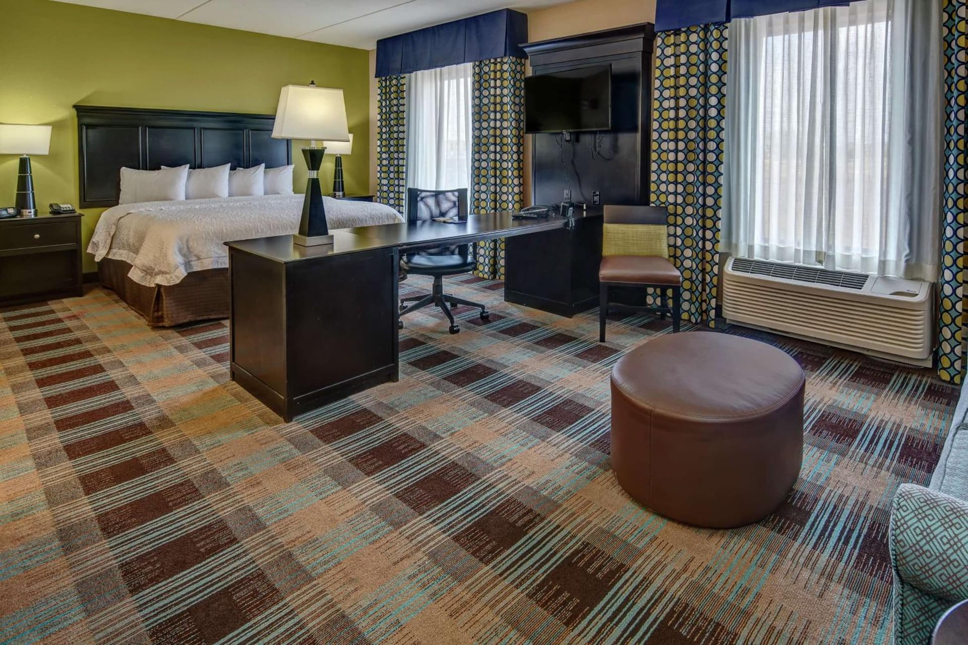 Hampton Inn & Suites Clarksville property views in Clarksville, TN — gallery photo 3