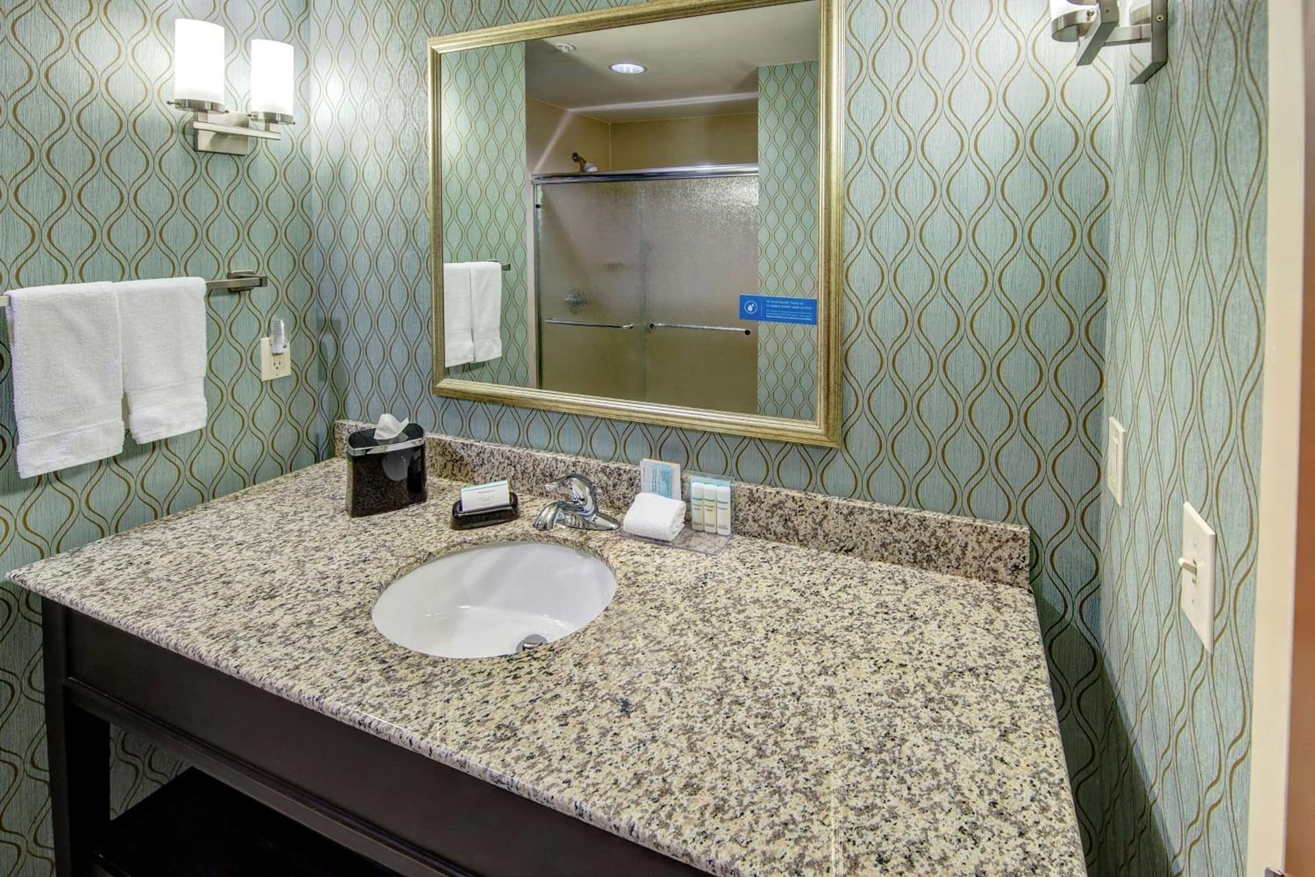 Hampton Inn & Suites Clarksville gallery photo in Clarksville, TN — image 18