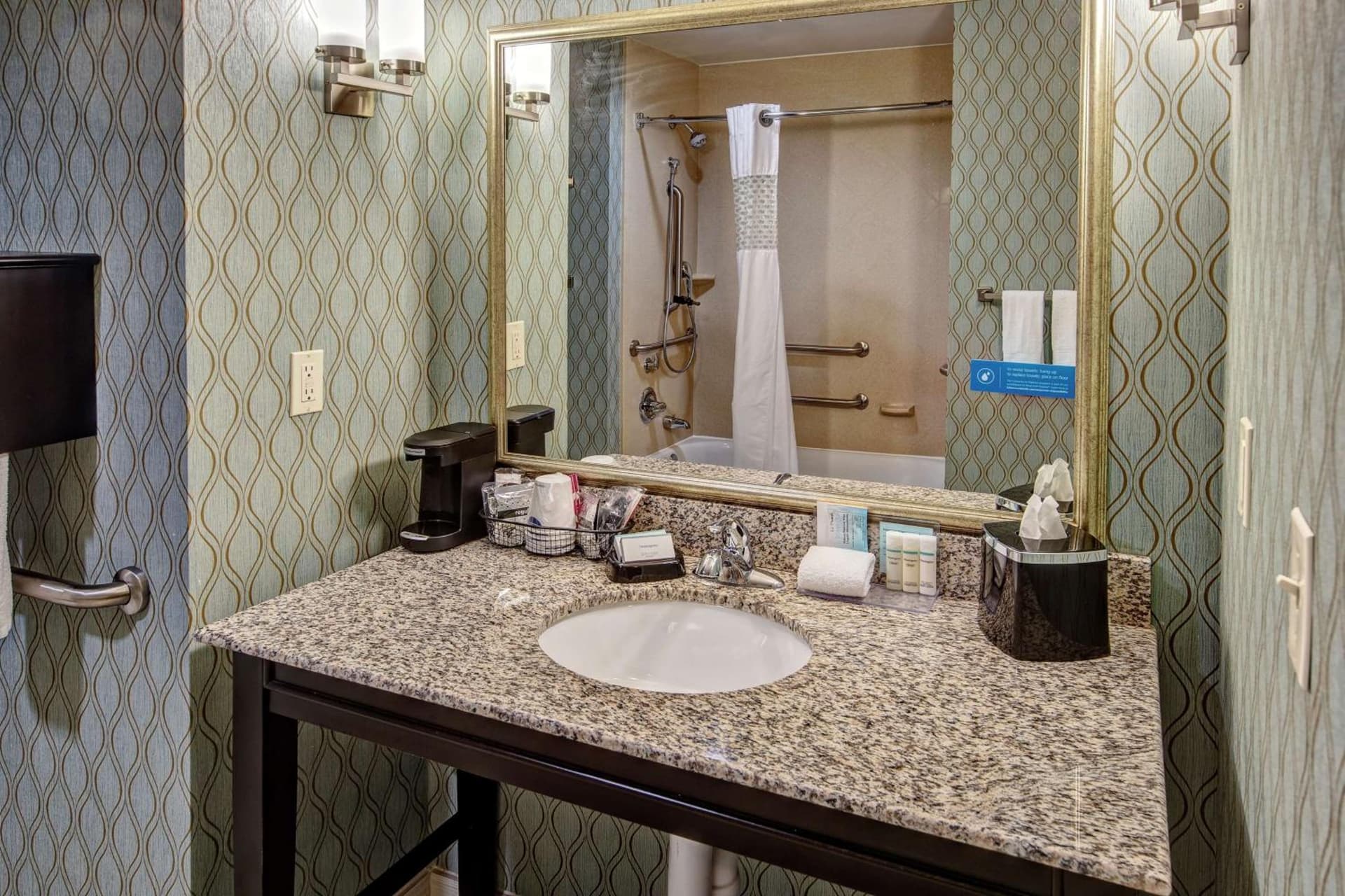 Hampton Inn & Suites Clarksville gallery photo in Clarksville, TN — image 21