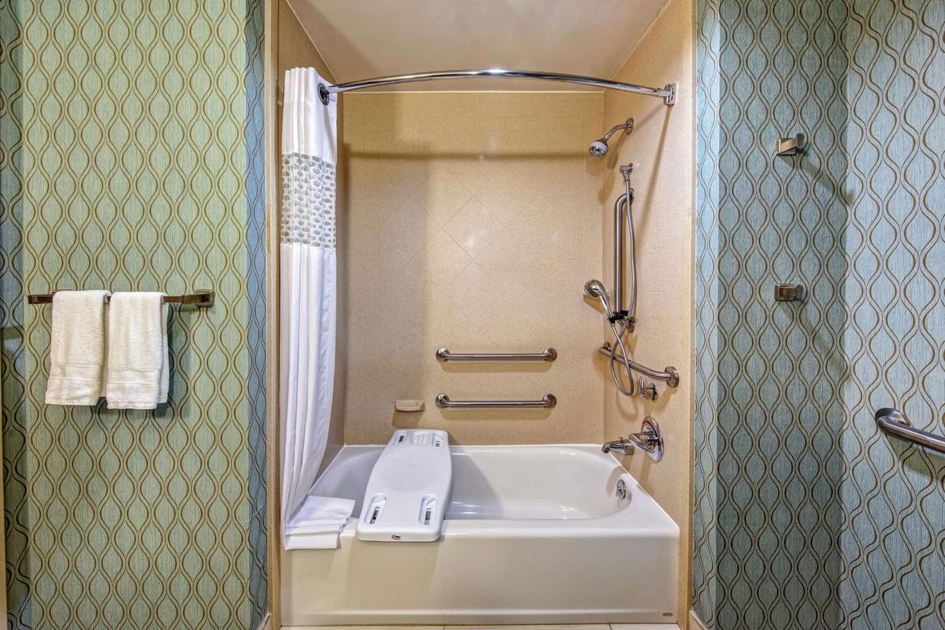 Hampton Inn & Suites Clarksville gallery photo in Clarksville, TN — image 7