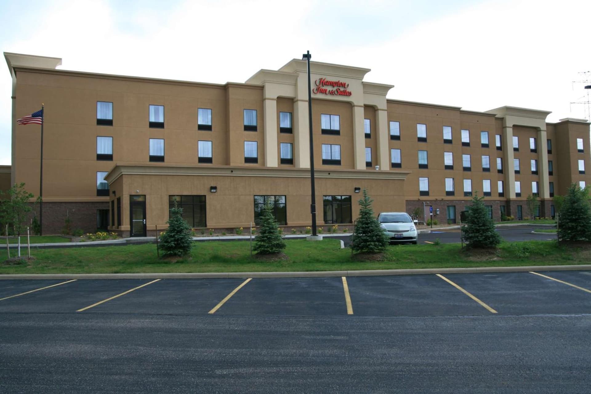 Hampton Inn & Suites Cleveland-Mentor property views in Mentor, OH — gallery photo 3