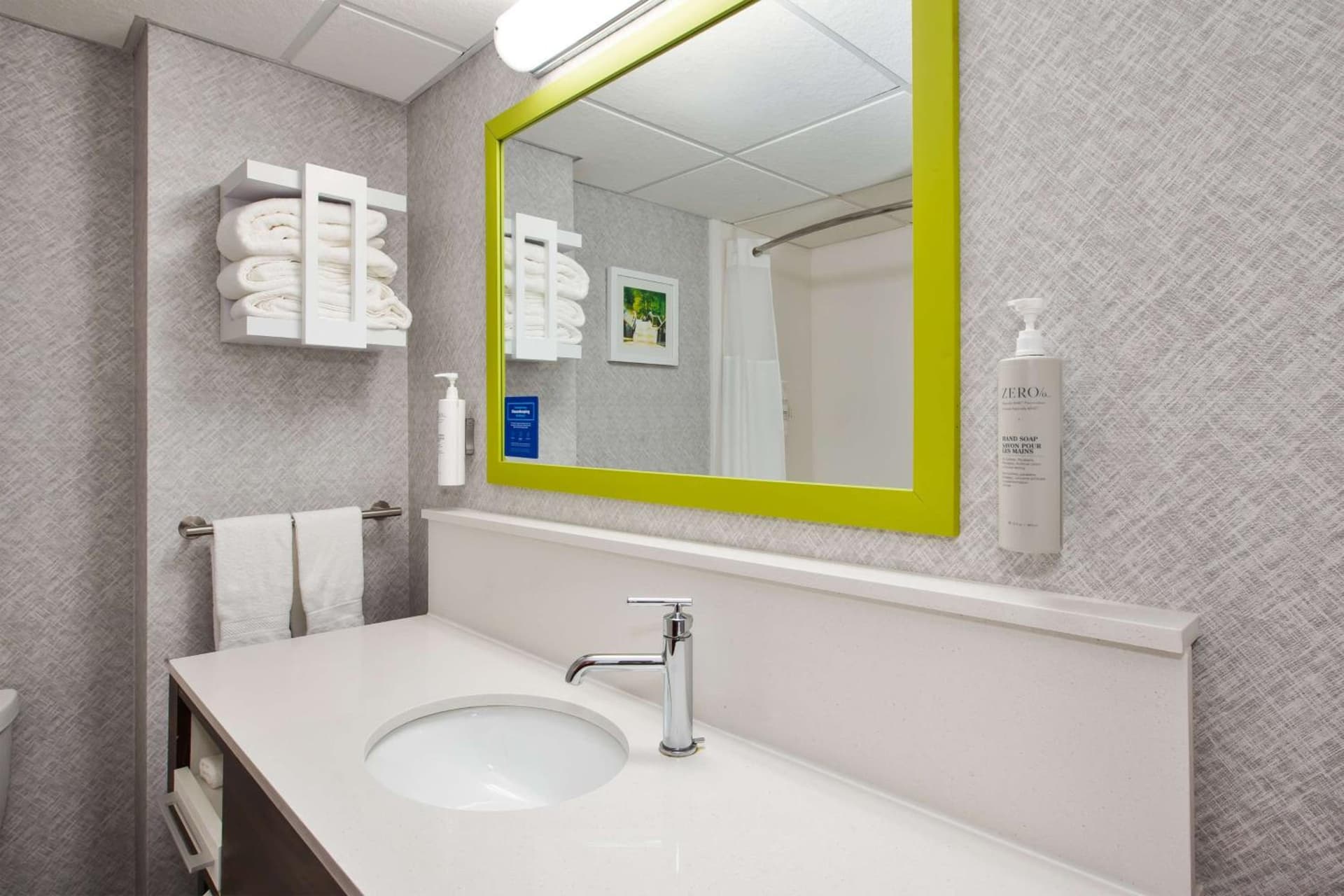 Hampton Inn & Suites Cleveland-Airport/Middleburg Heights gallery photo in Middleburg Heights, OH — image 46