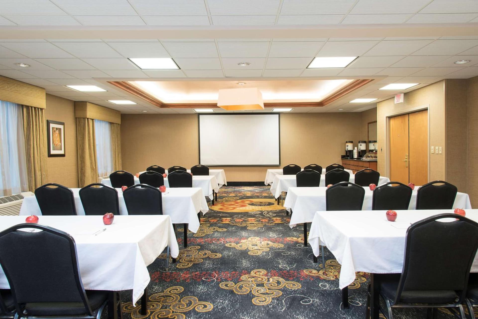 Hampton Inn Columbus/Taylorsville gallery photo in Edinburgh, IN — image 10