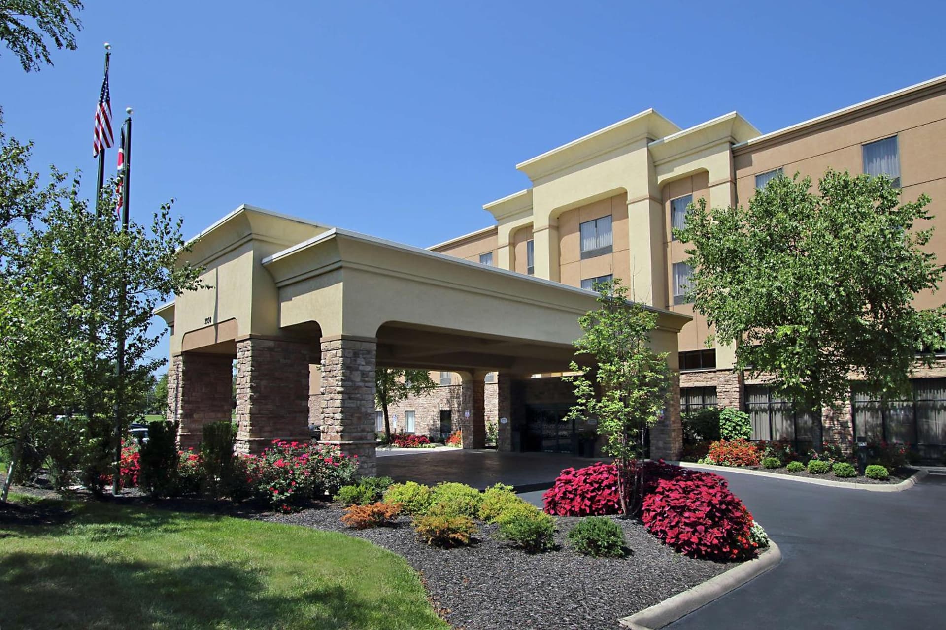 Hampton Inn & Suites Columbus Hilliard property views in Hilliard, OH — gallery photo 3