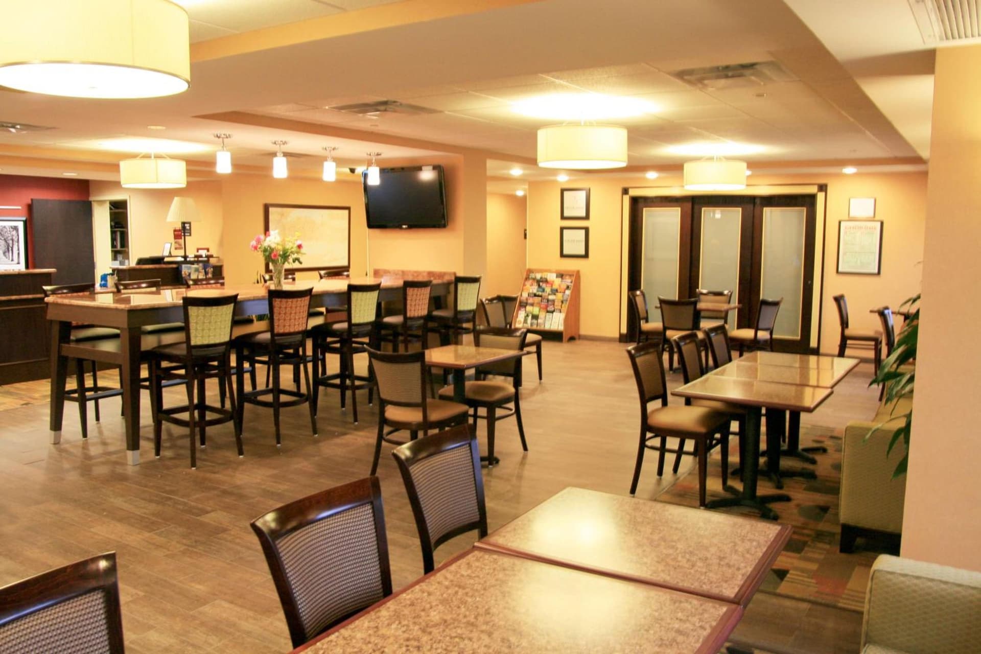 Hampton Inn Long Island/Commack gallery photo in Commack, NY — image 22