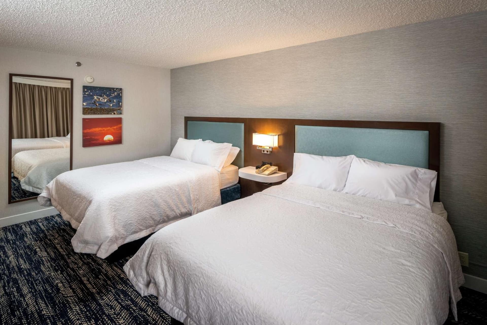 Hampton Inn Long Island/Commack interior in Commack, NY — gallery photo 2