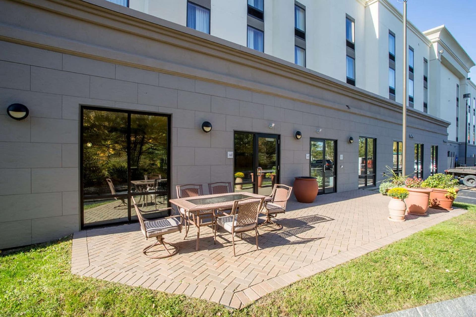 Hampton Inn & Suites Tilton gallery photo in Tilton, NH — image 7