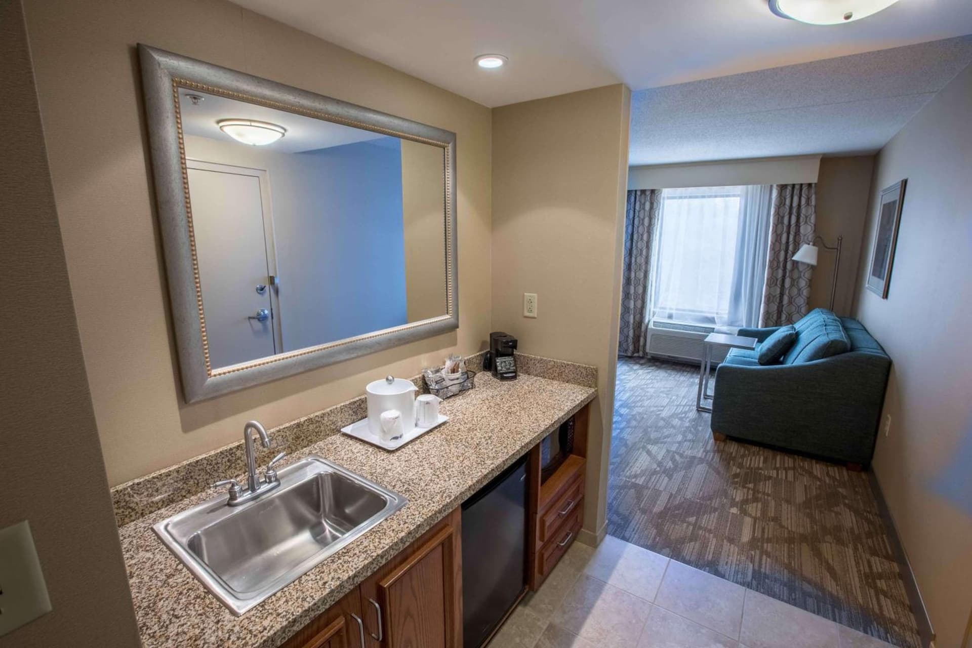 Hampton Inn & Suites Tilton gallery photo in Tilton, NH — image 30