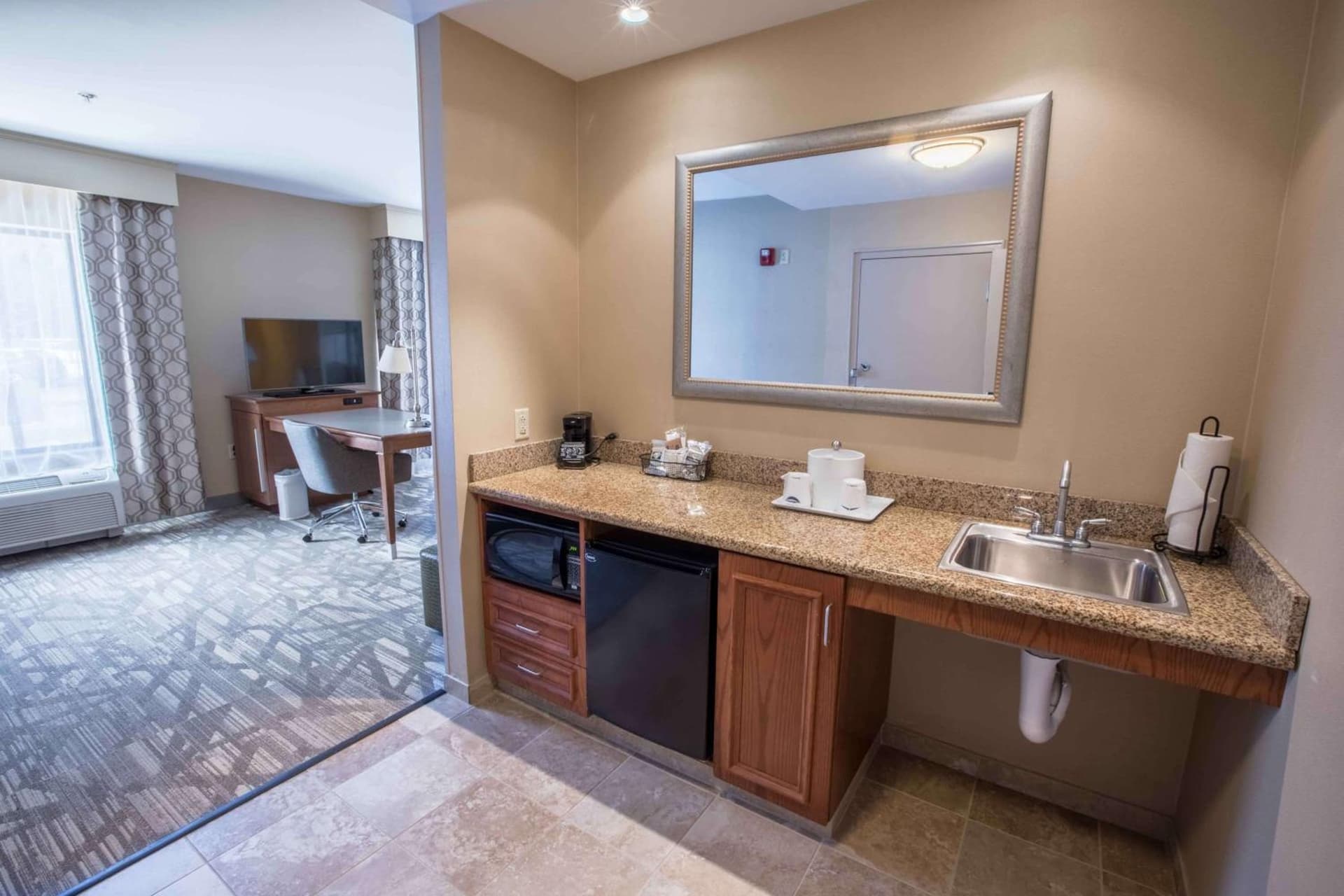 Hampton Inn & Suites Tilton gallery photo in Tilton, NH — image 35