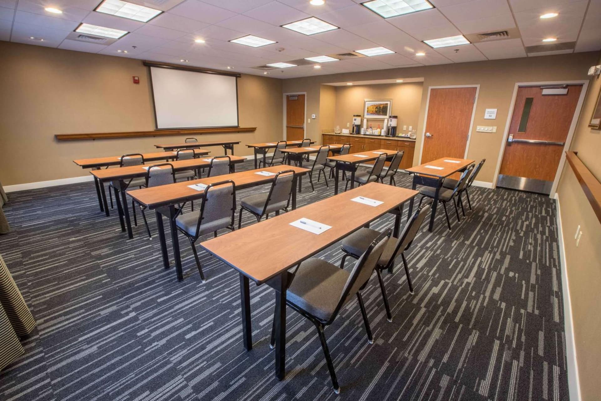 Hampton Inn & Suites Tilton gallery photo in Tilton, NH — image 38